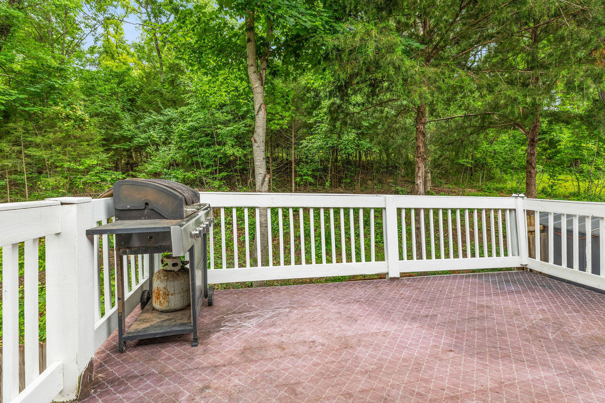 1015 Greentree Road Property Photo 15