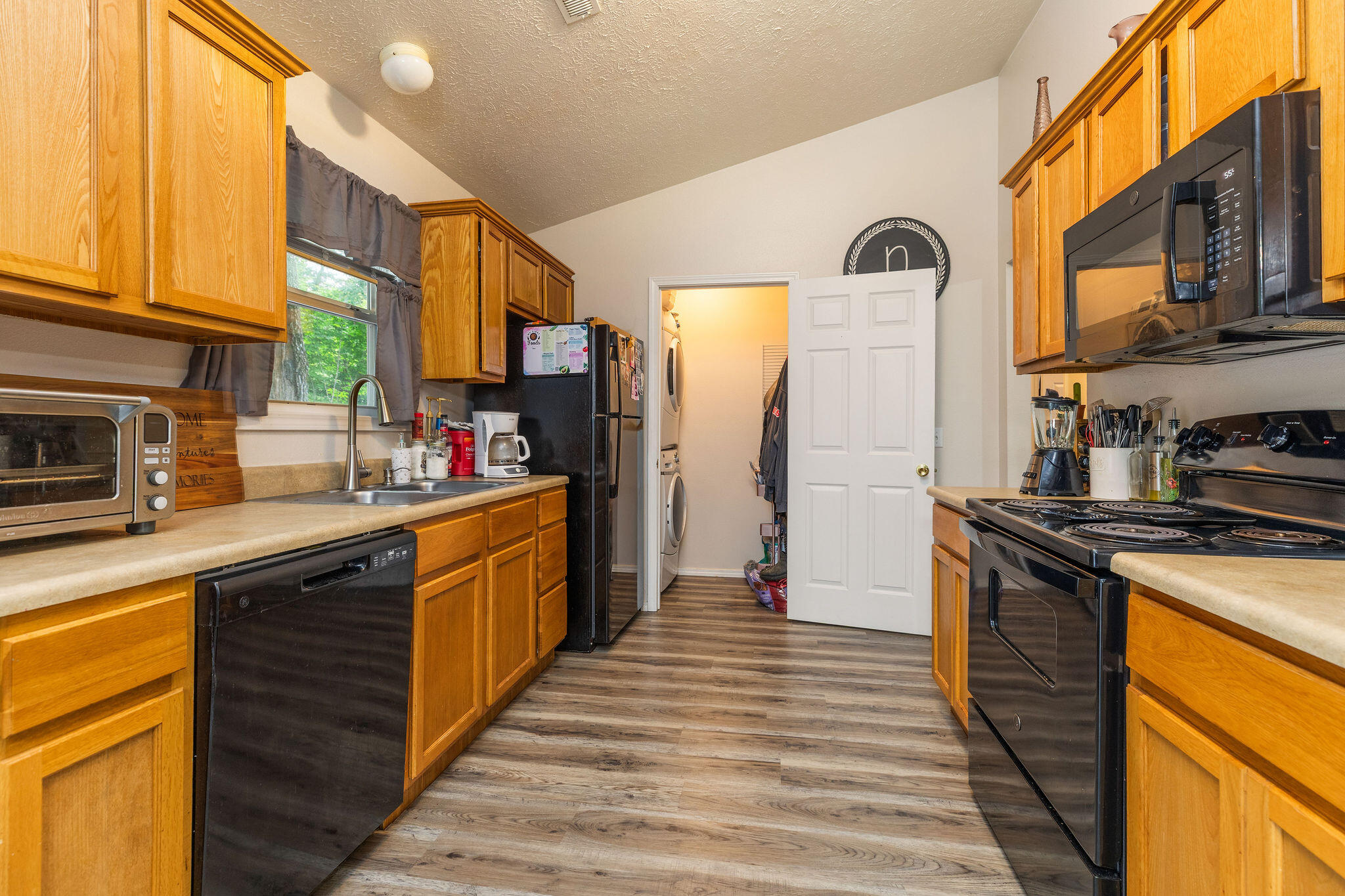 1015 Greentree Road Property Photo 19
