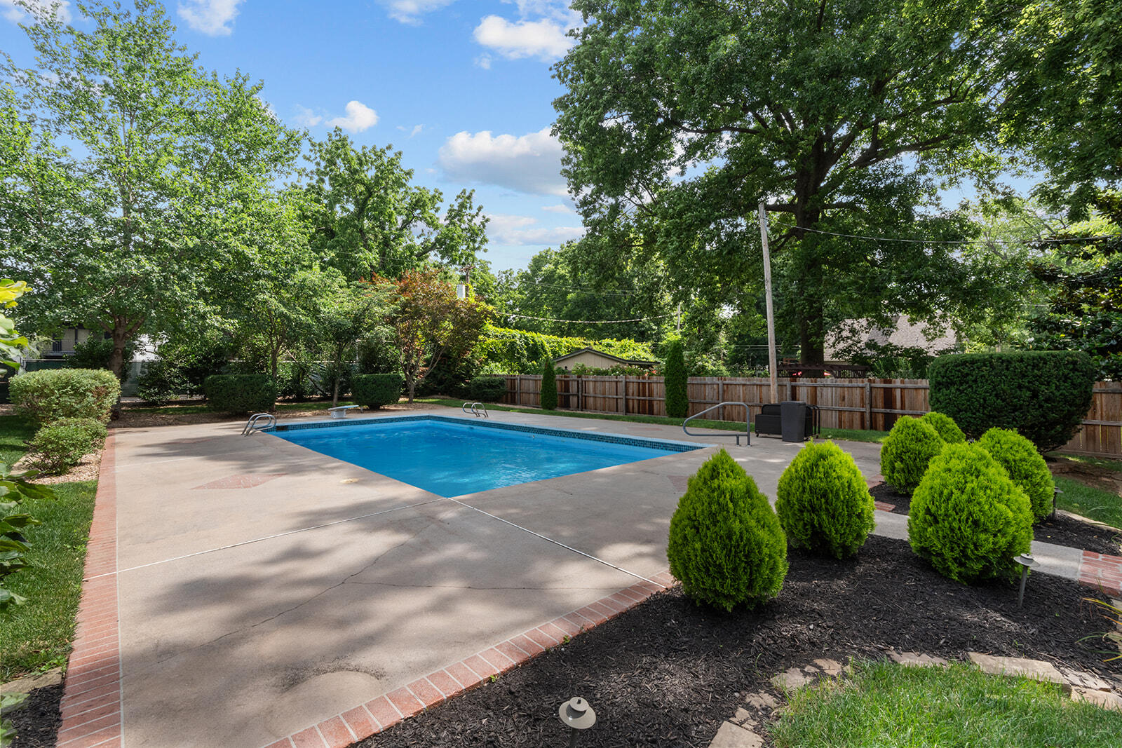 1645 East Meadowmere Street Property Photo 7