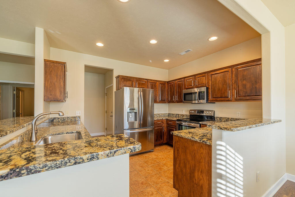 1261 Golf Drive Apt 2 Property Photo 15