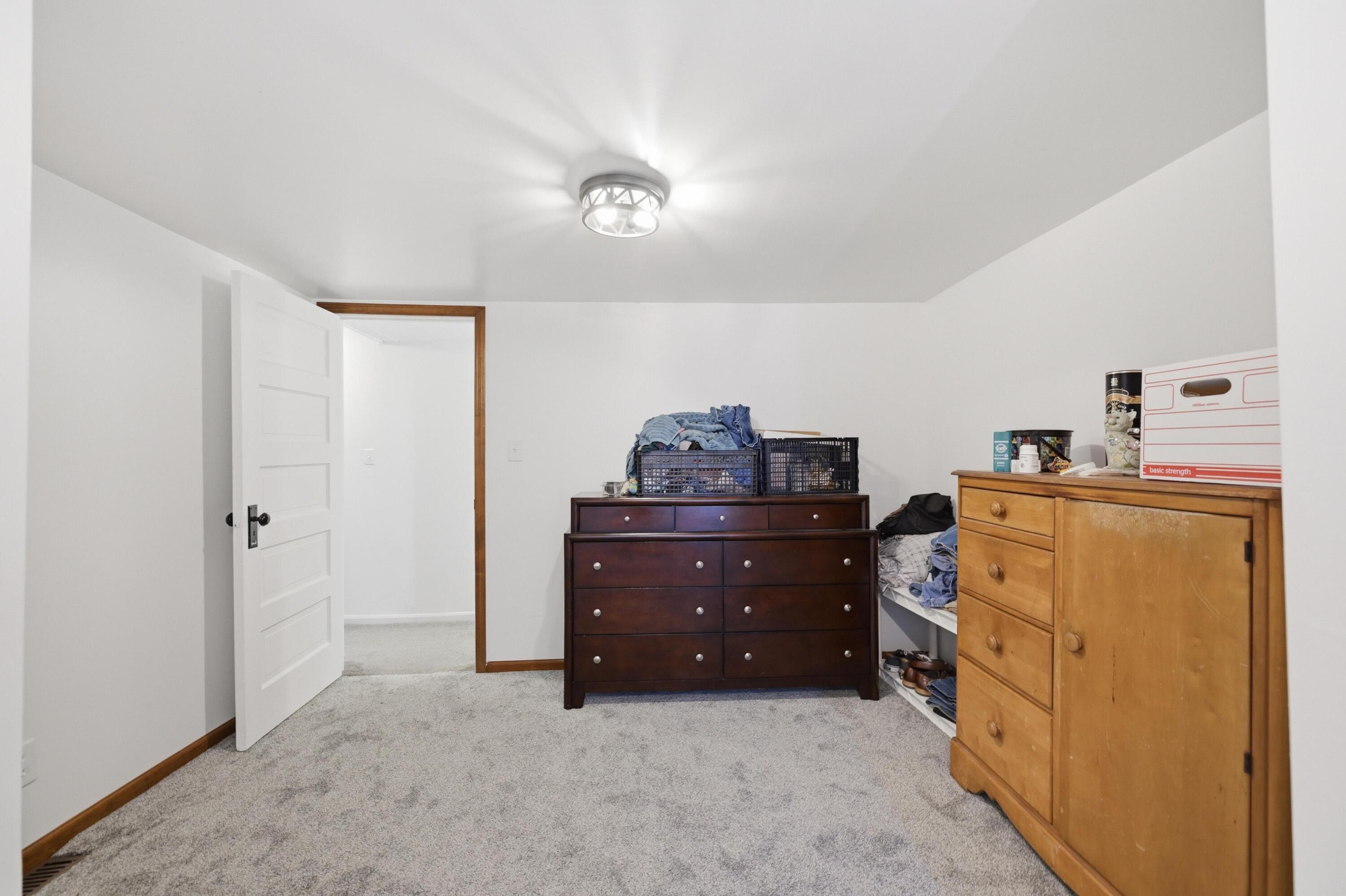 718 South Empire Avenue Property Photo 34