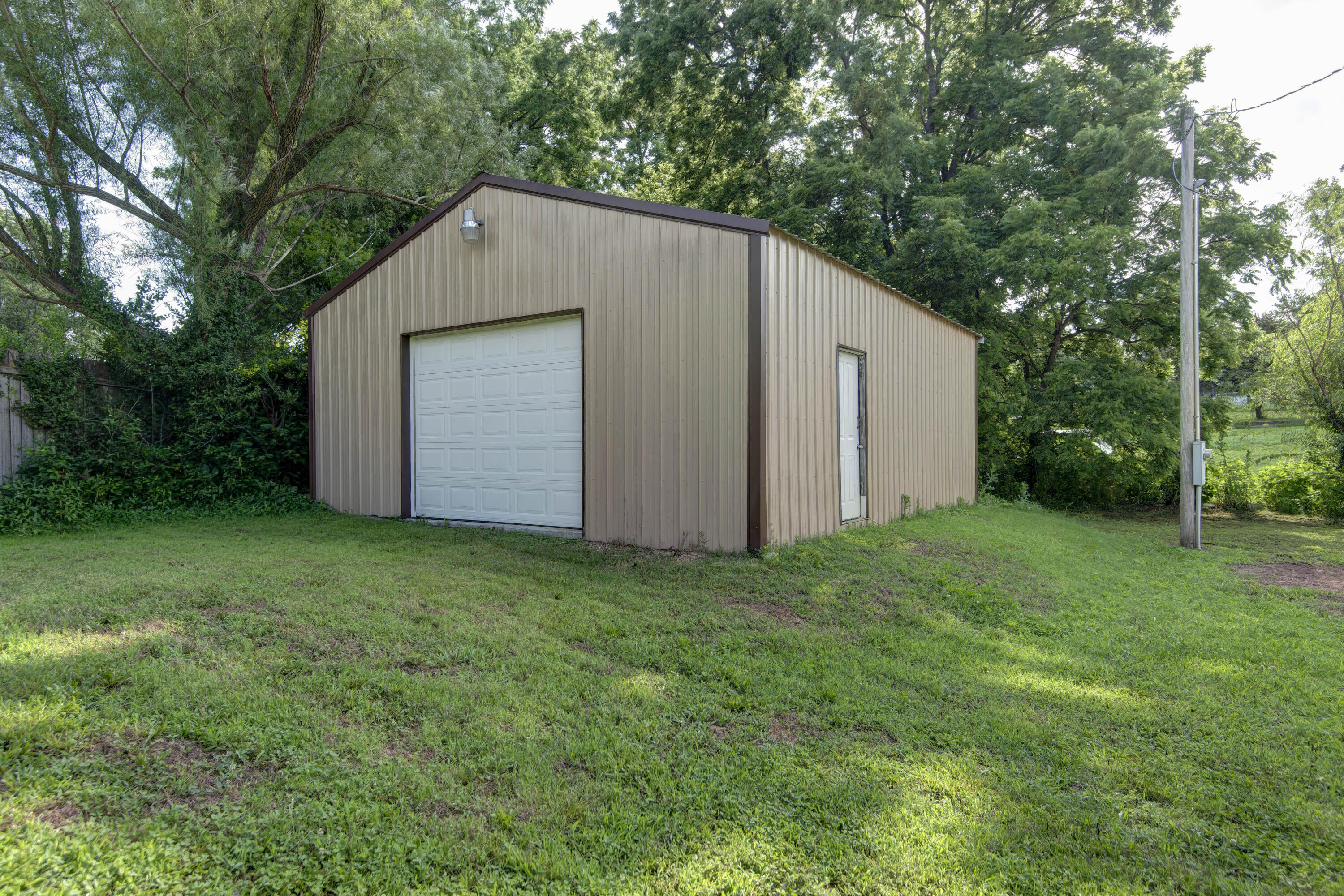 824 North Walnut Street Property Photo 35