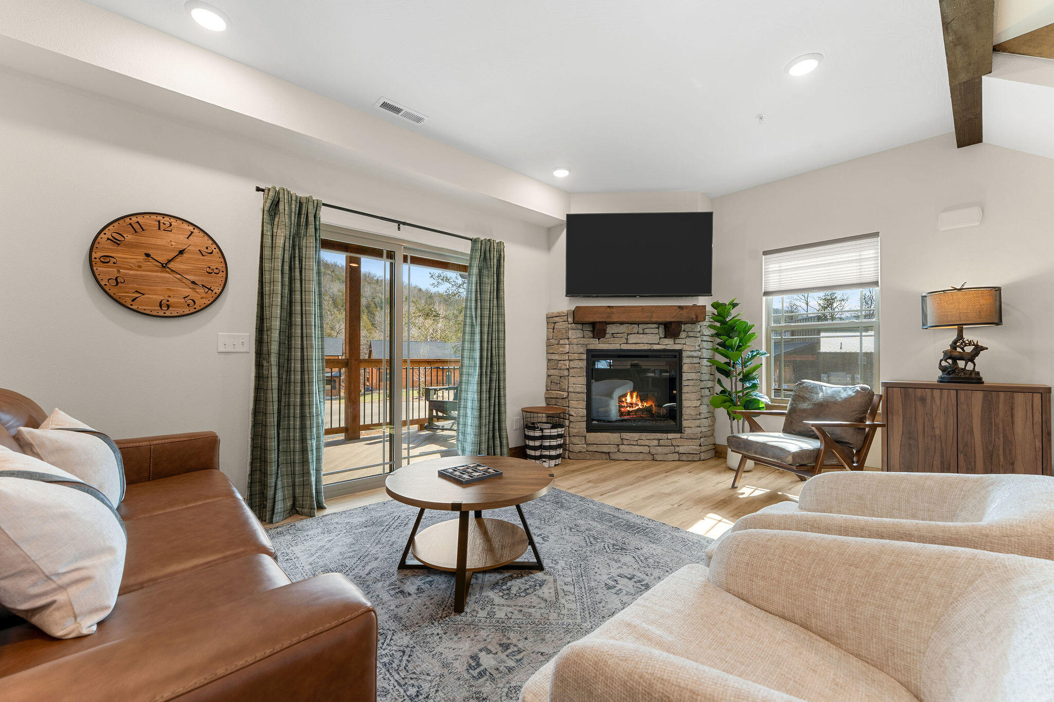 117 Hillside Pass Property Photo 11