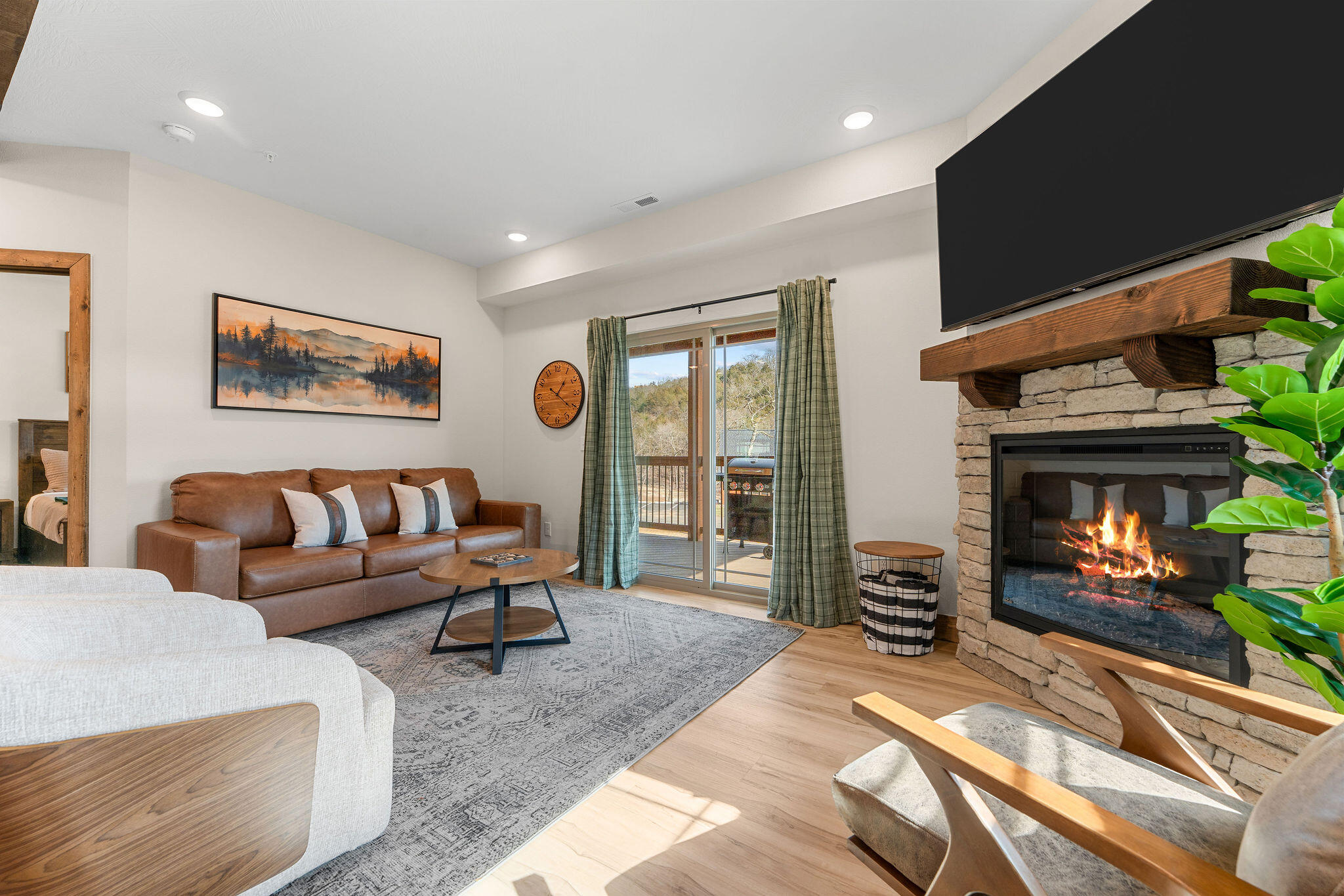 117 Hillside Pass Property Photo 14