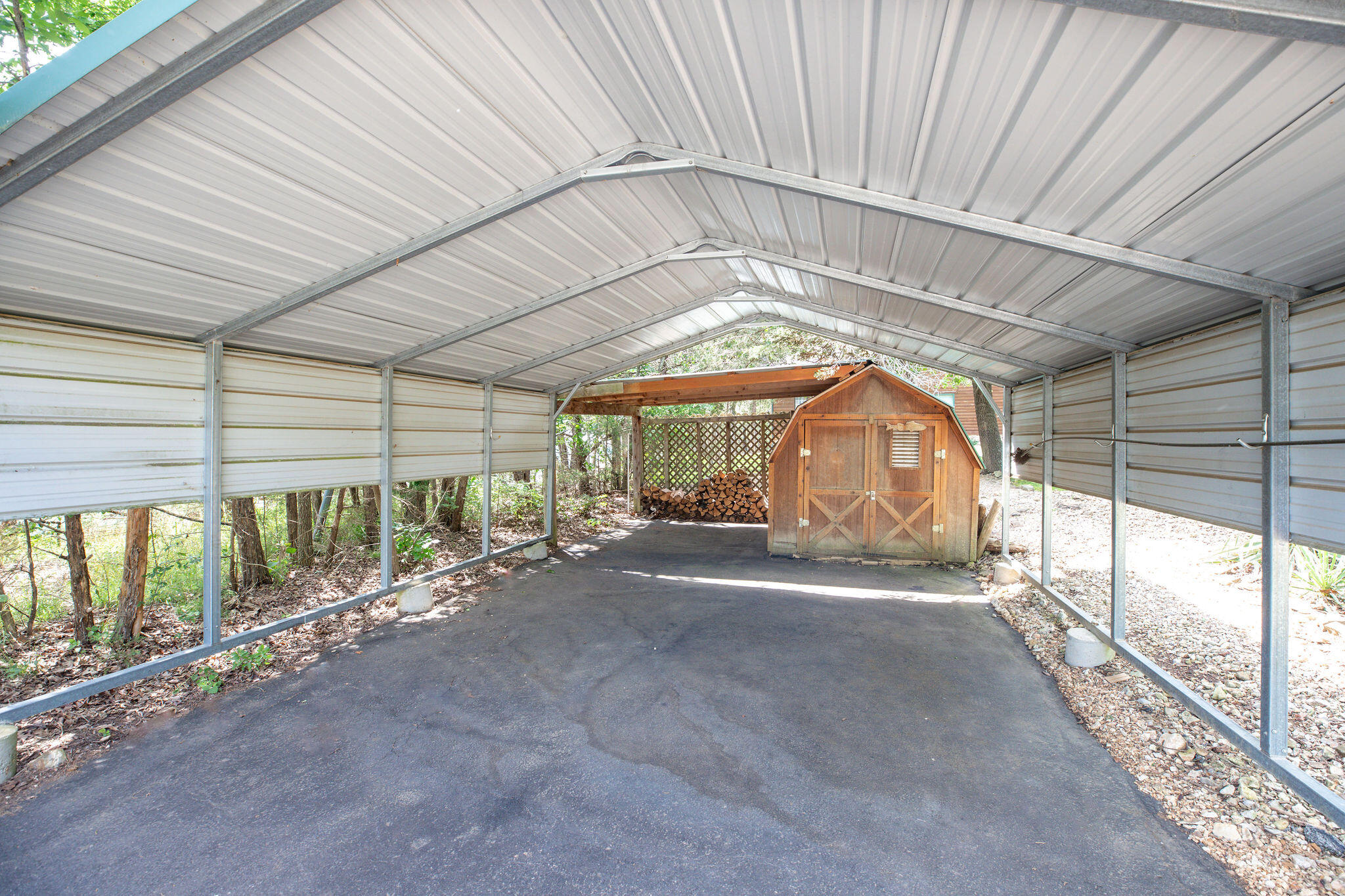 26429 Kings River Road Property Photo 7