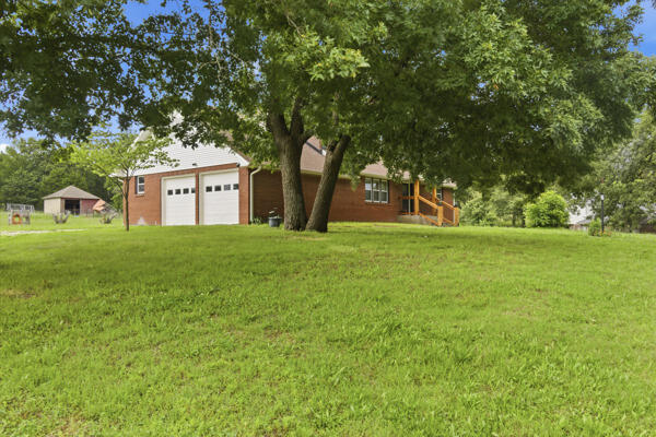 9426 Business 60 Property Photo 5