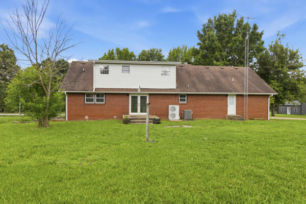 9426 Business 60 Property Photo 9