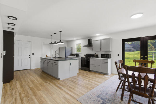 9426 Business 60 Property Photo 23