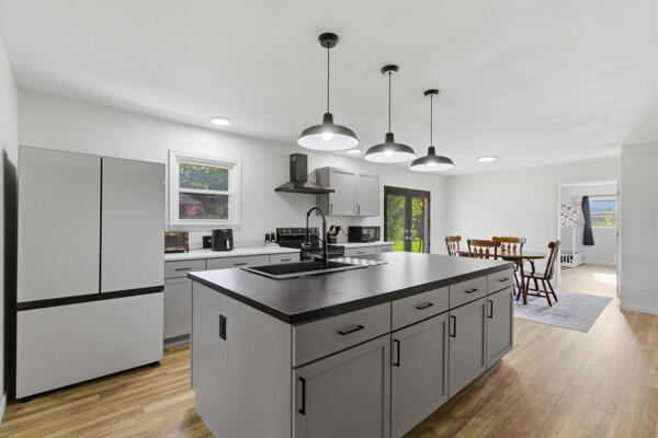 9426 Business 60 Property Photo 24