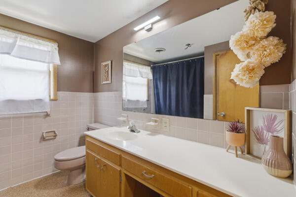9426 Business 60 Property Photo 36