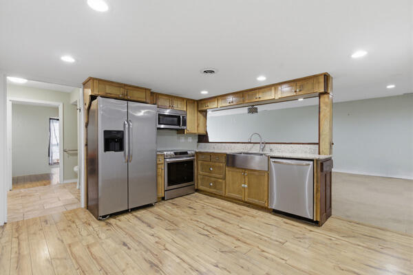 9426 Business 60 Property Photo 38