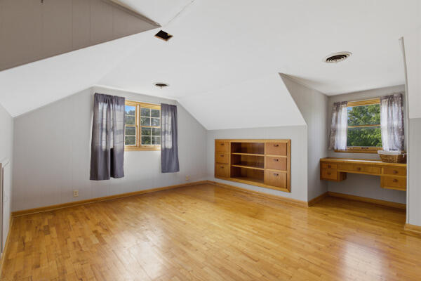 9426 Business 60 Property Photo 39