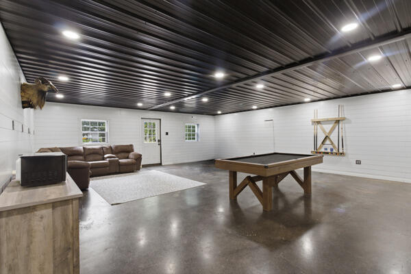 9426 Business 60 Property Photo 51
