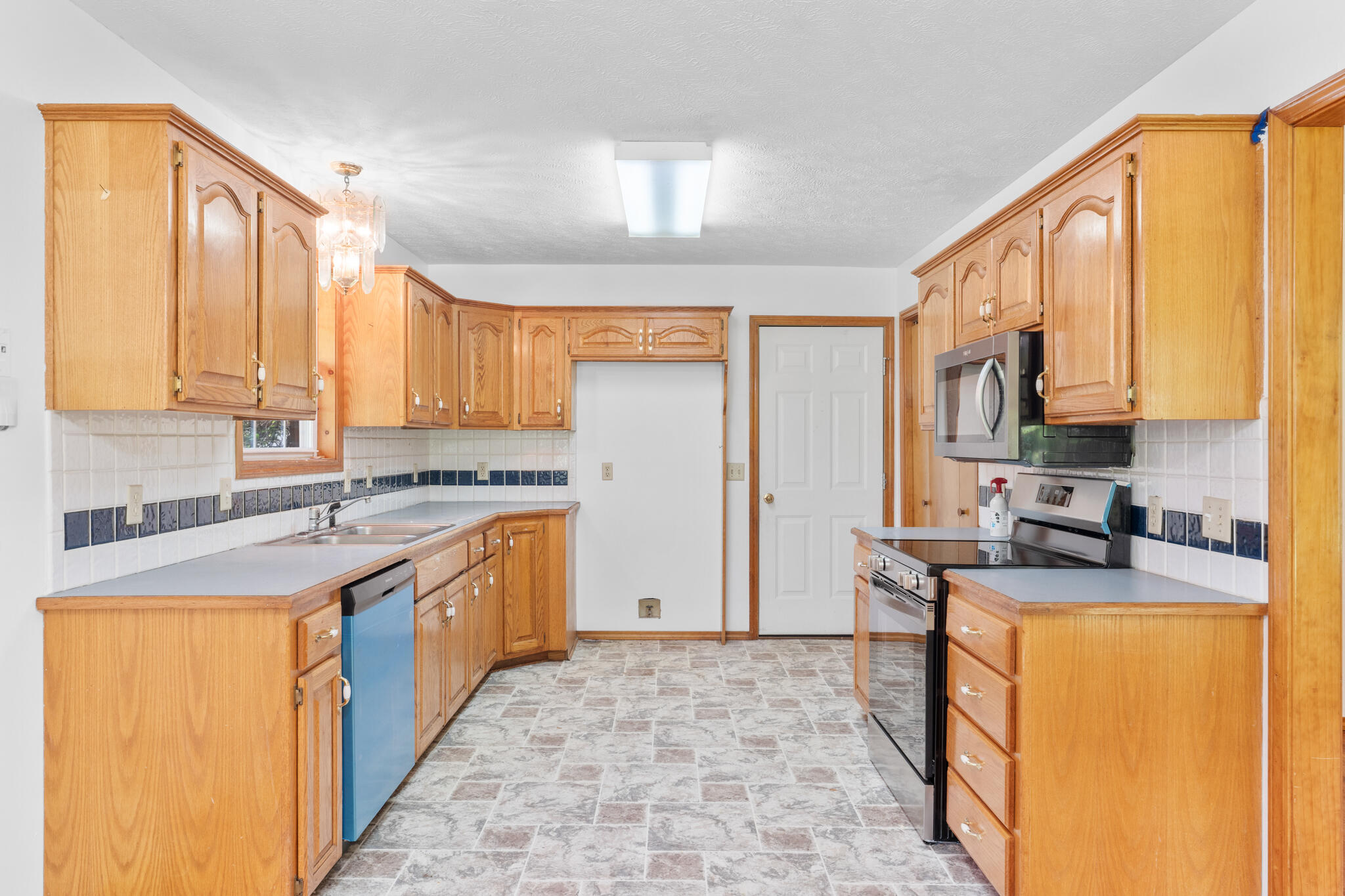 198 East Hadley Street Property Photo 11