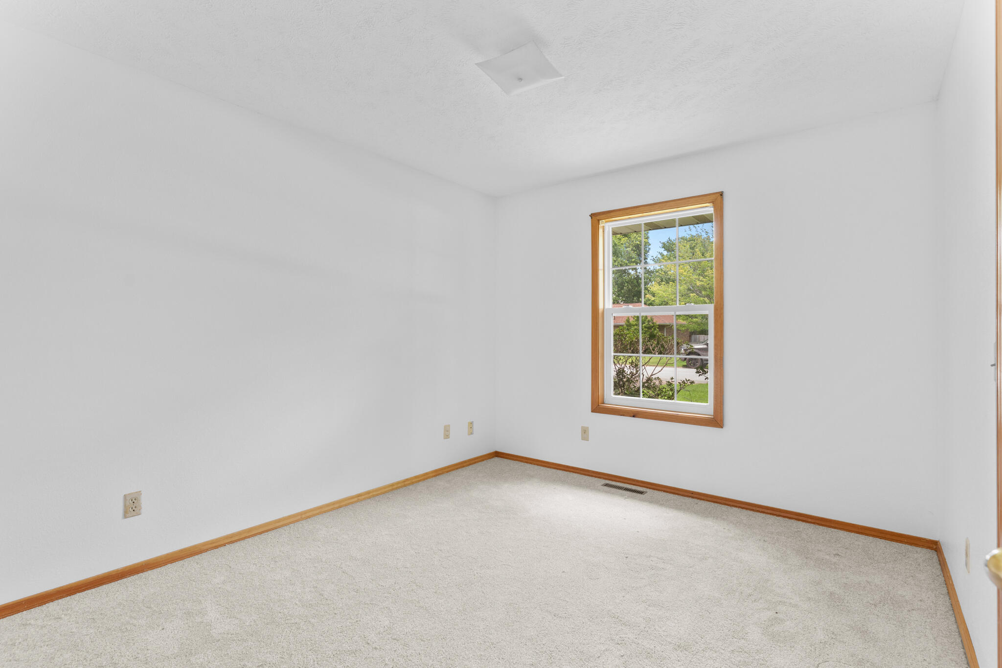 198 East Hadley Street Property Photo 19