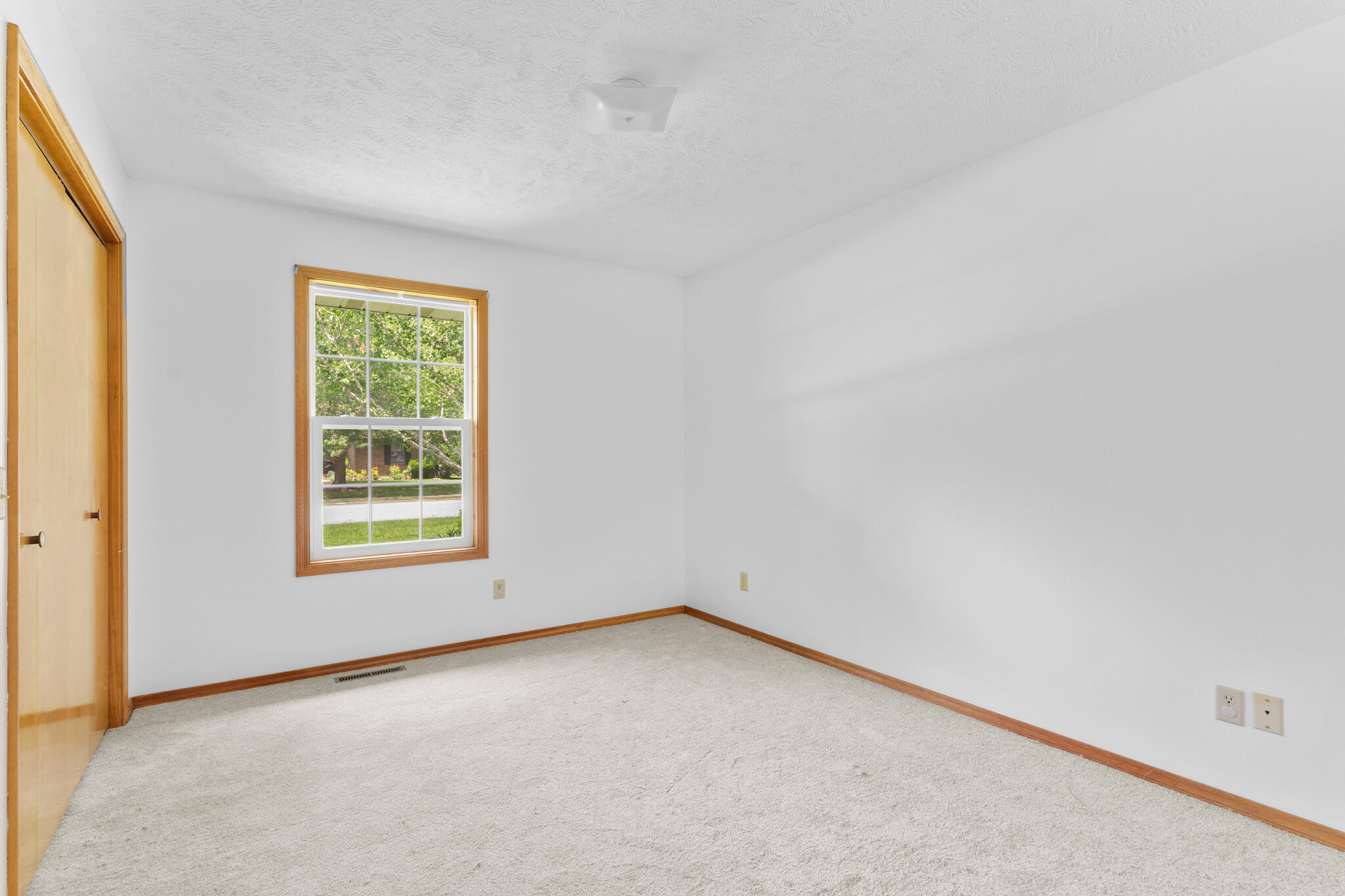 198 East Hadley Street Property Photo 20