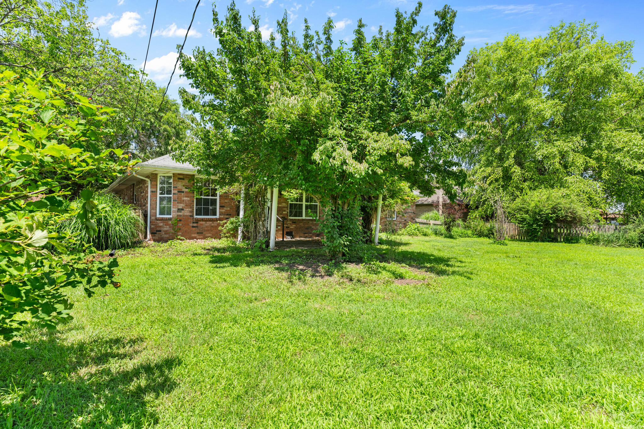 198 East Hadley Street Property Photo 27