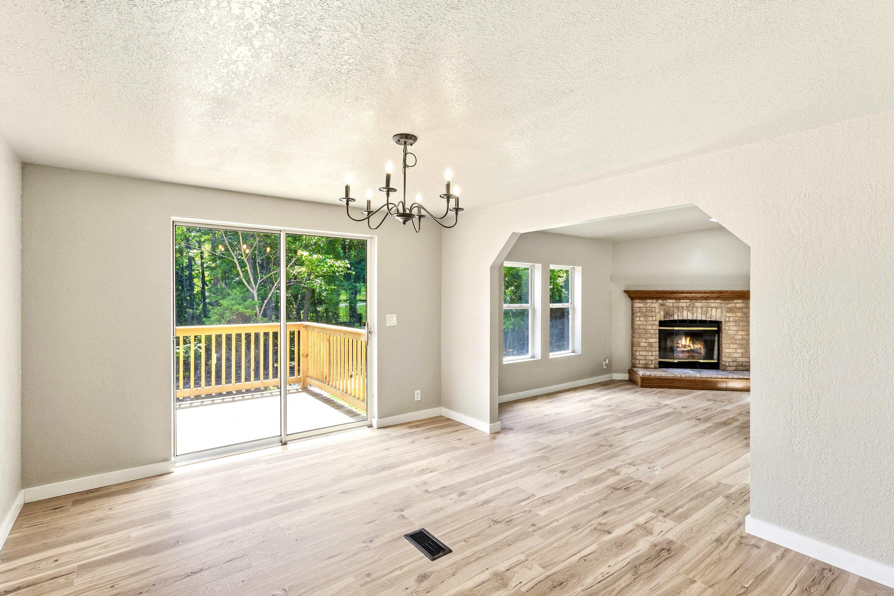 2425 Farm Road 2130 Property Photo 9