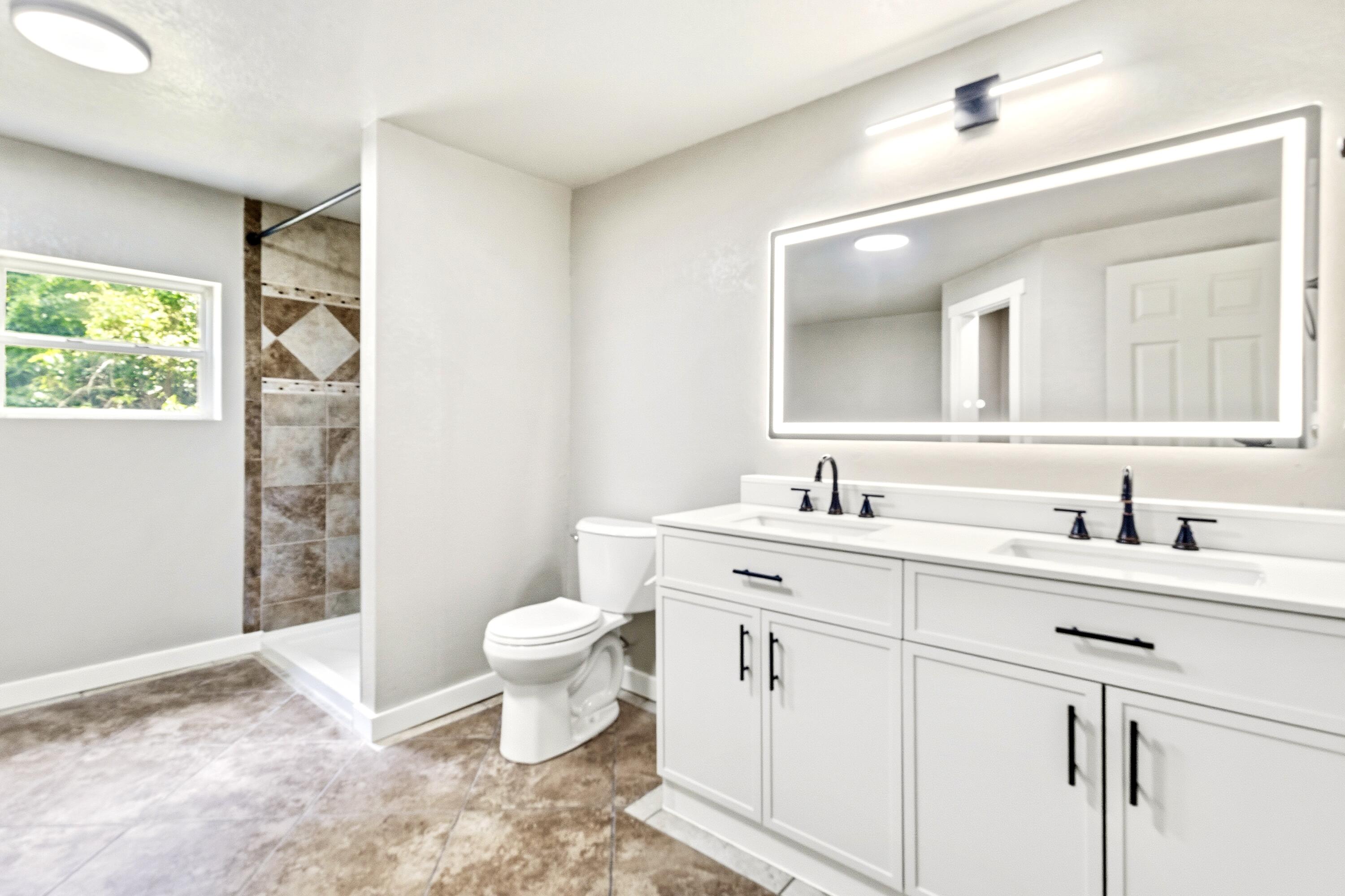 2425 Farm Road 2130 Property Photo 15