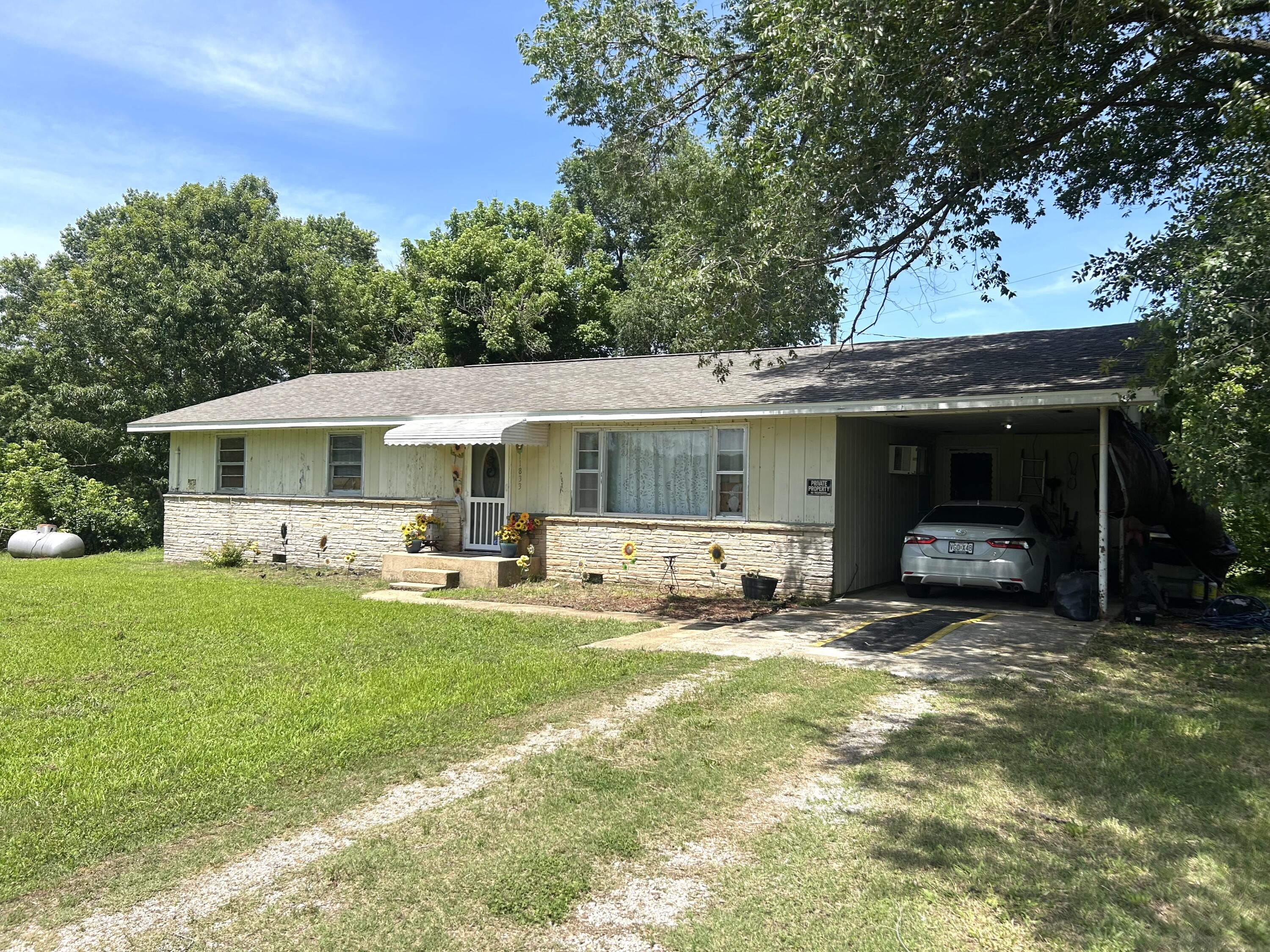 11833 State Highway 95 Property Photo 5