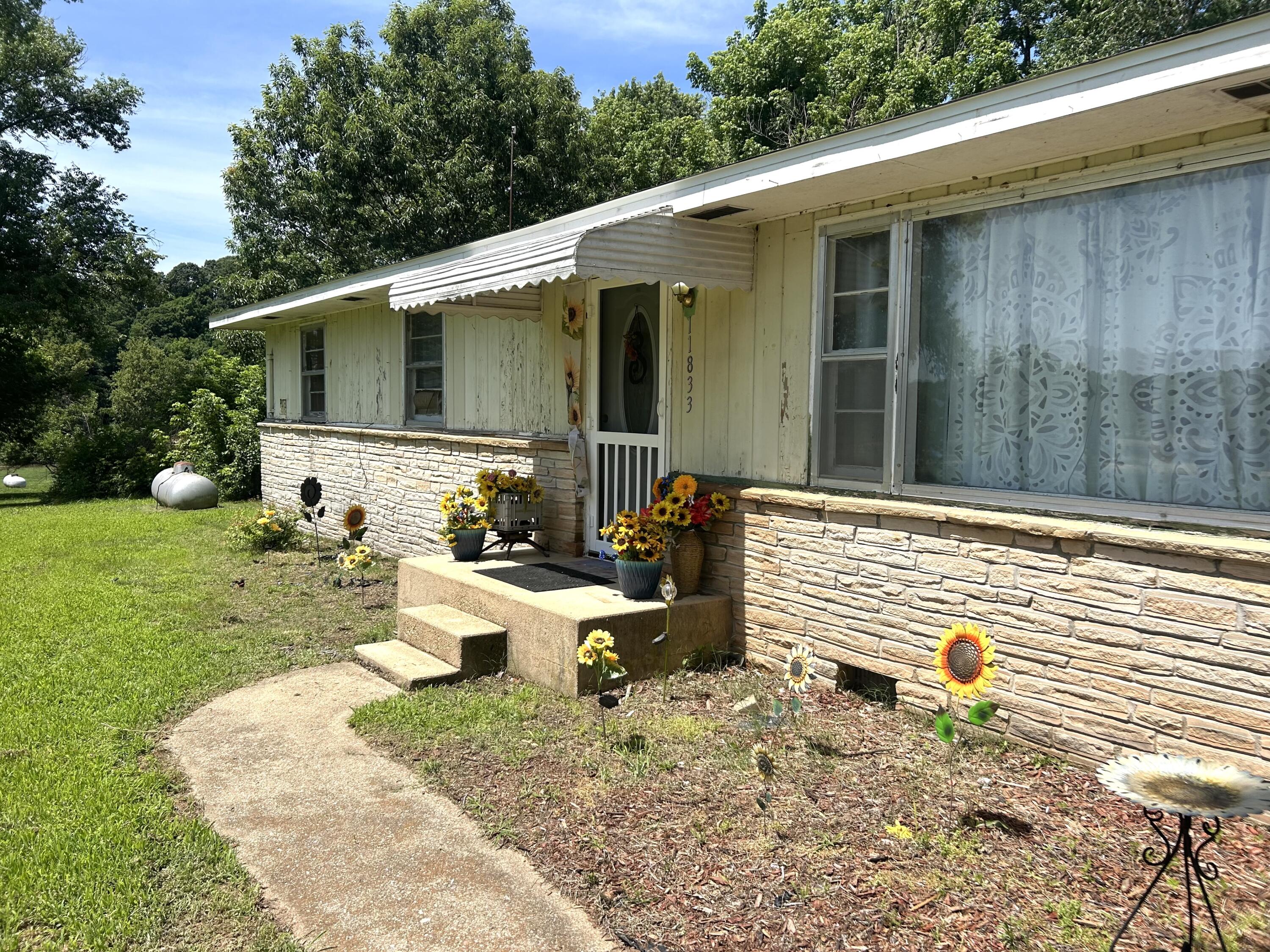 11833 State Highway 95 Property Photo 6