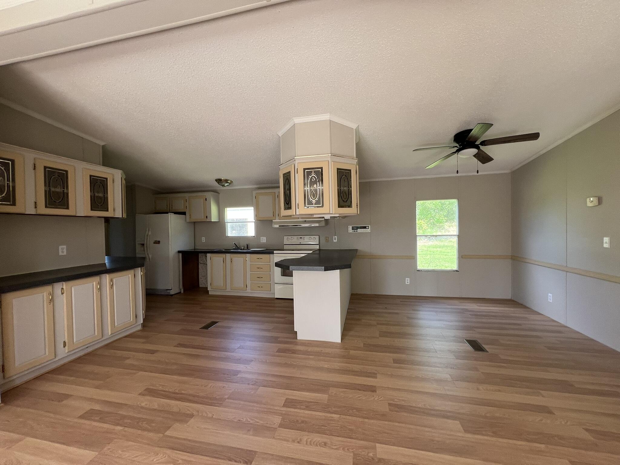 2149 King Road Property Photo 8