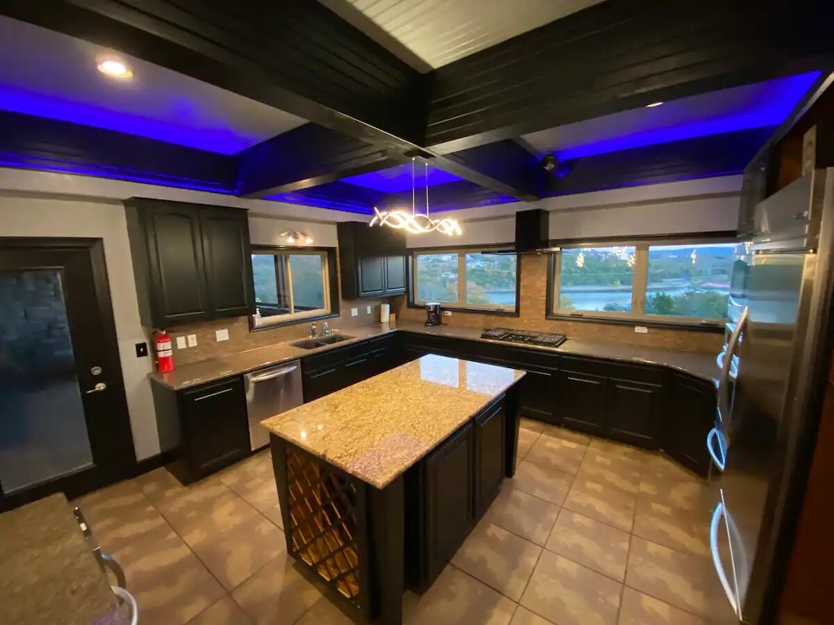 48 King Circle Property Photo 20