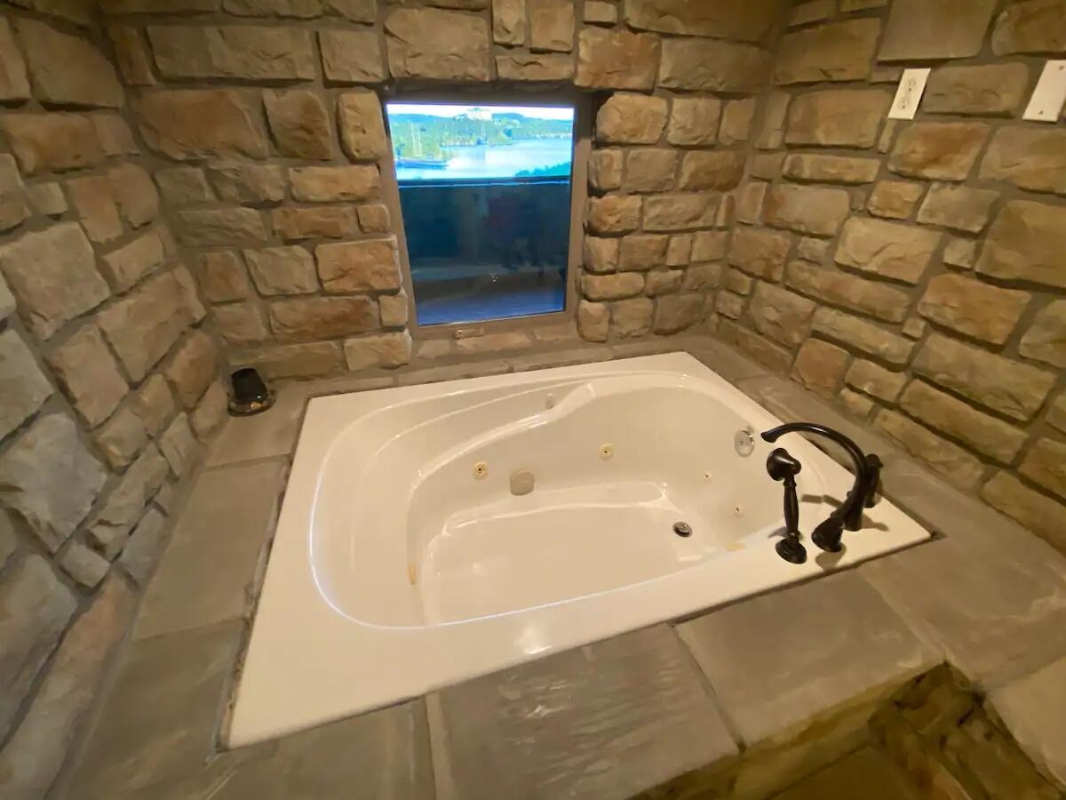 48 King Circle Property Photo 28