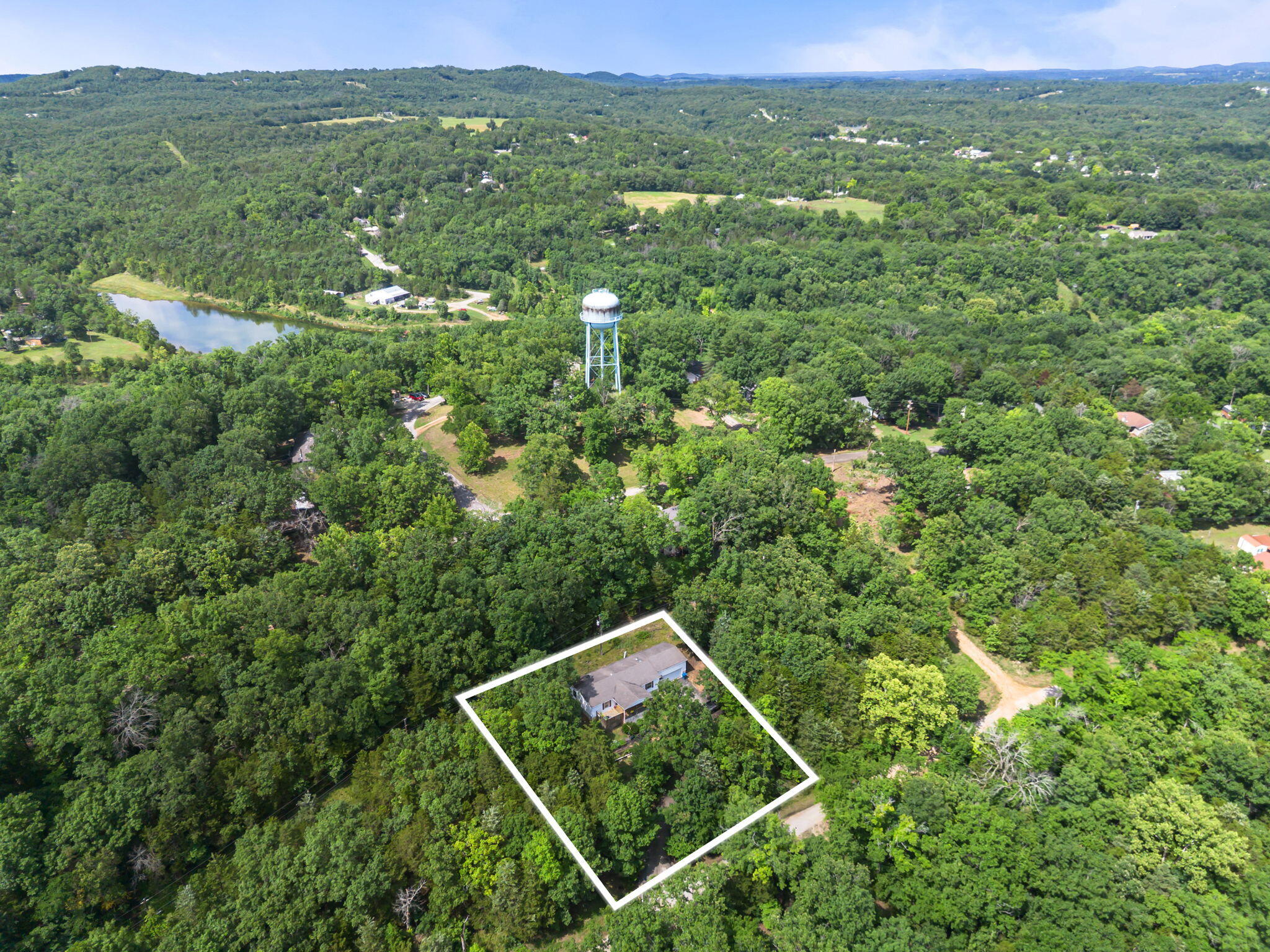500 Wallace Drive Property Photo 3
