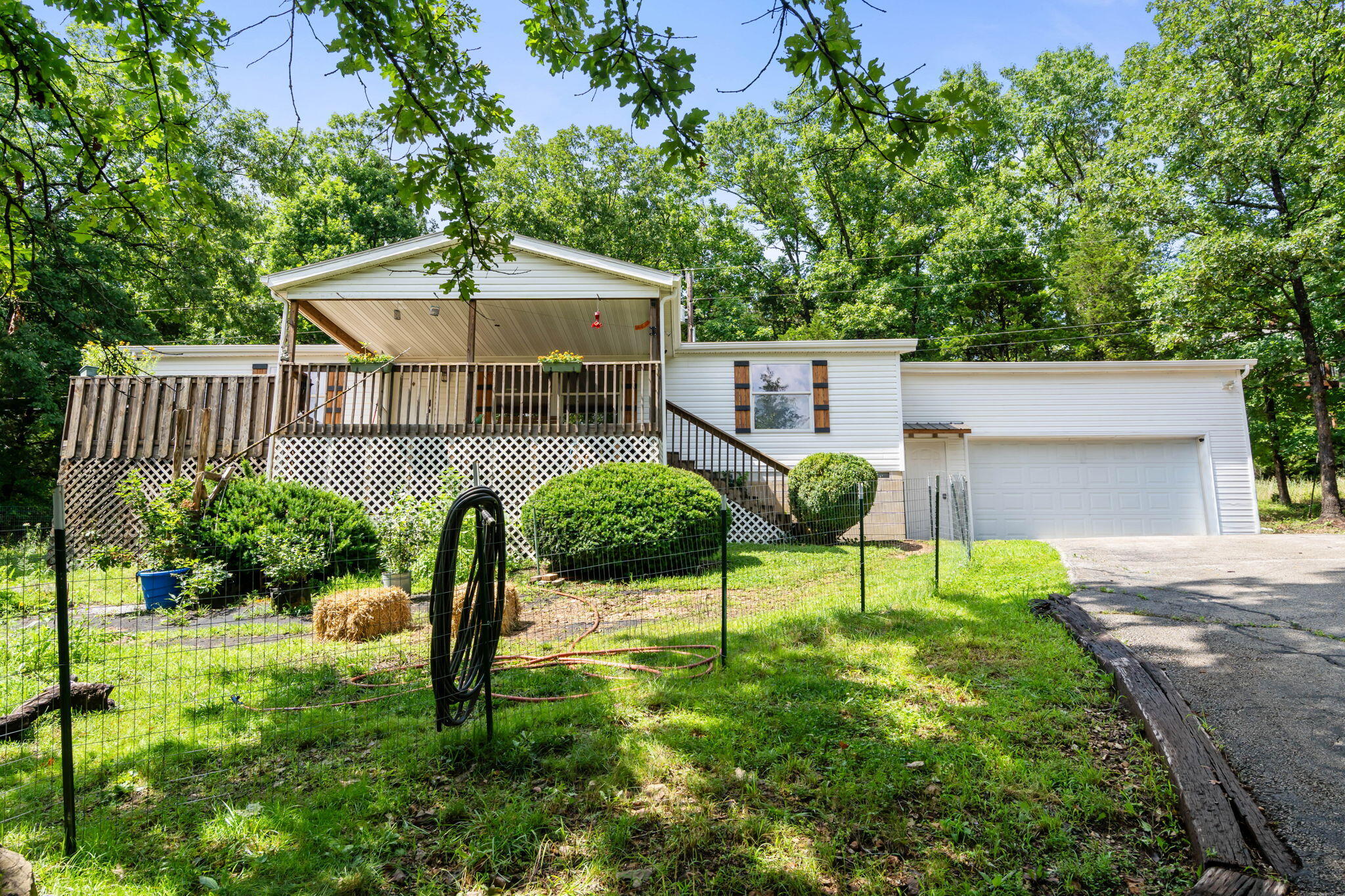 500 Wallace Drive Property Photo 6