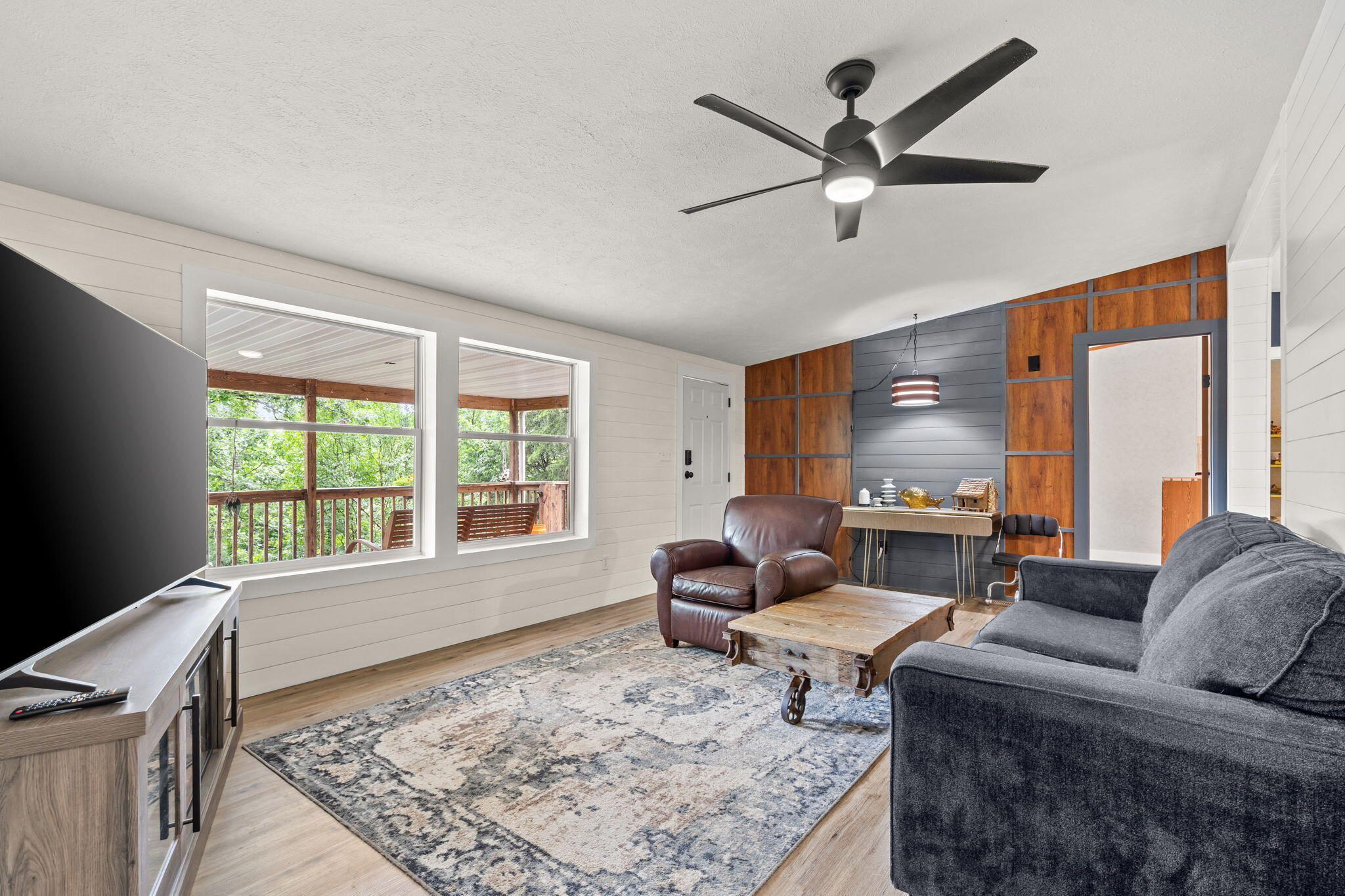 500 Wallace Drive Property Photo 14