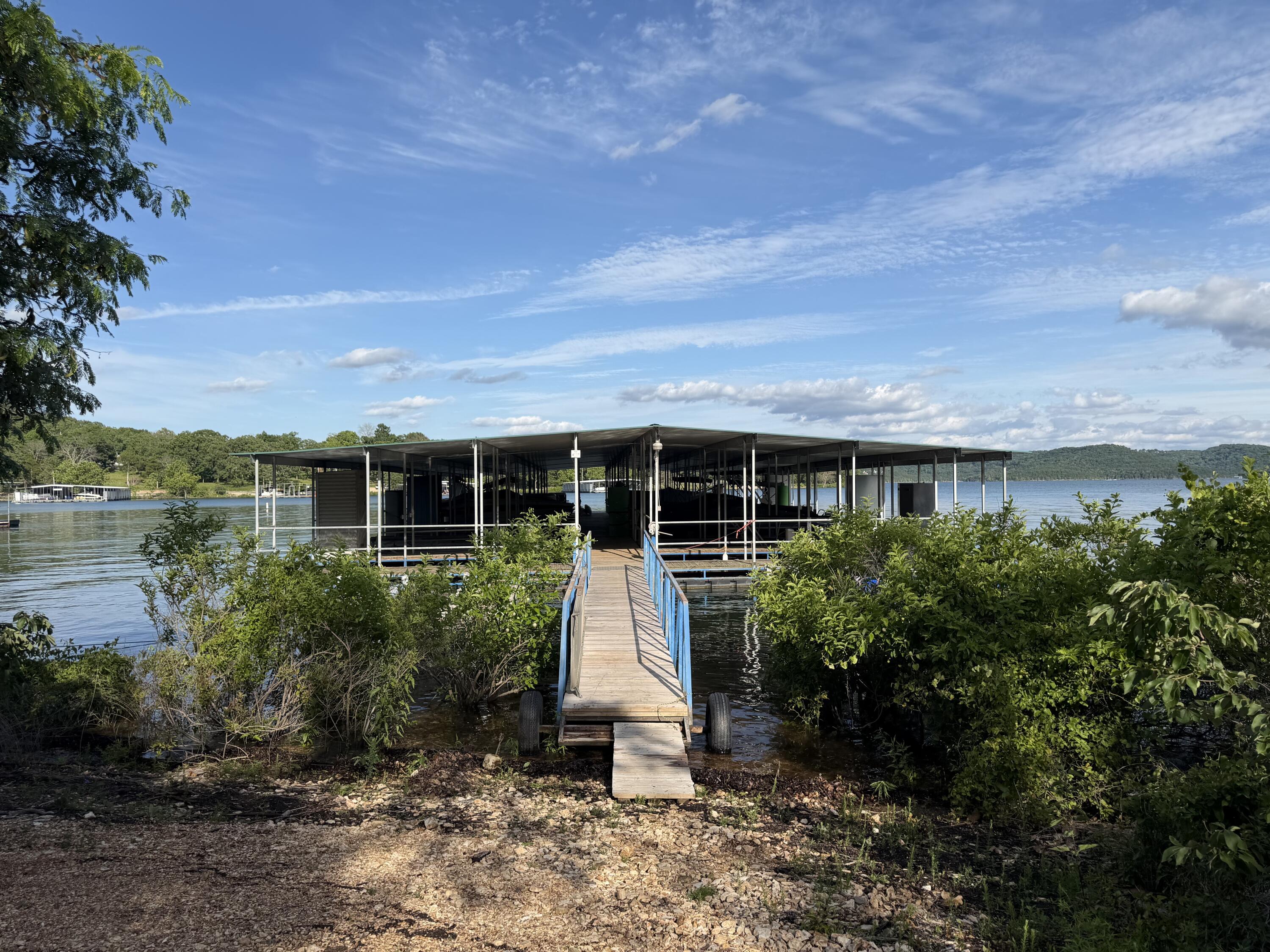 570 Indian Valley Road Property Photo 3