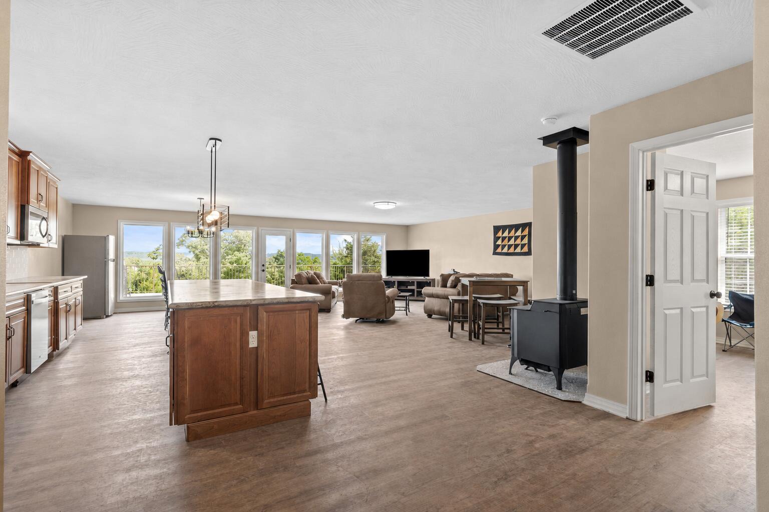 570 Indian Valley Road Property Photo 12