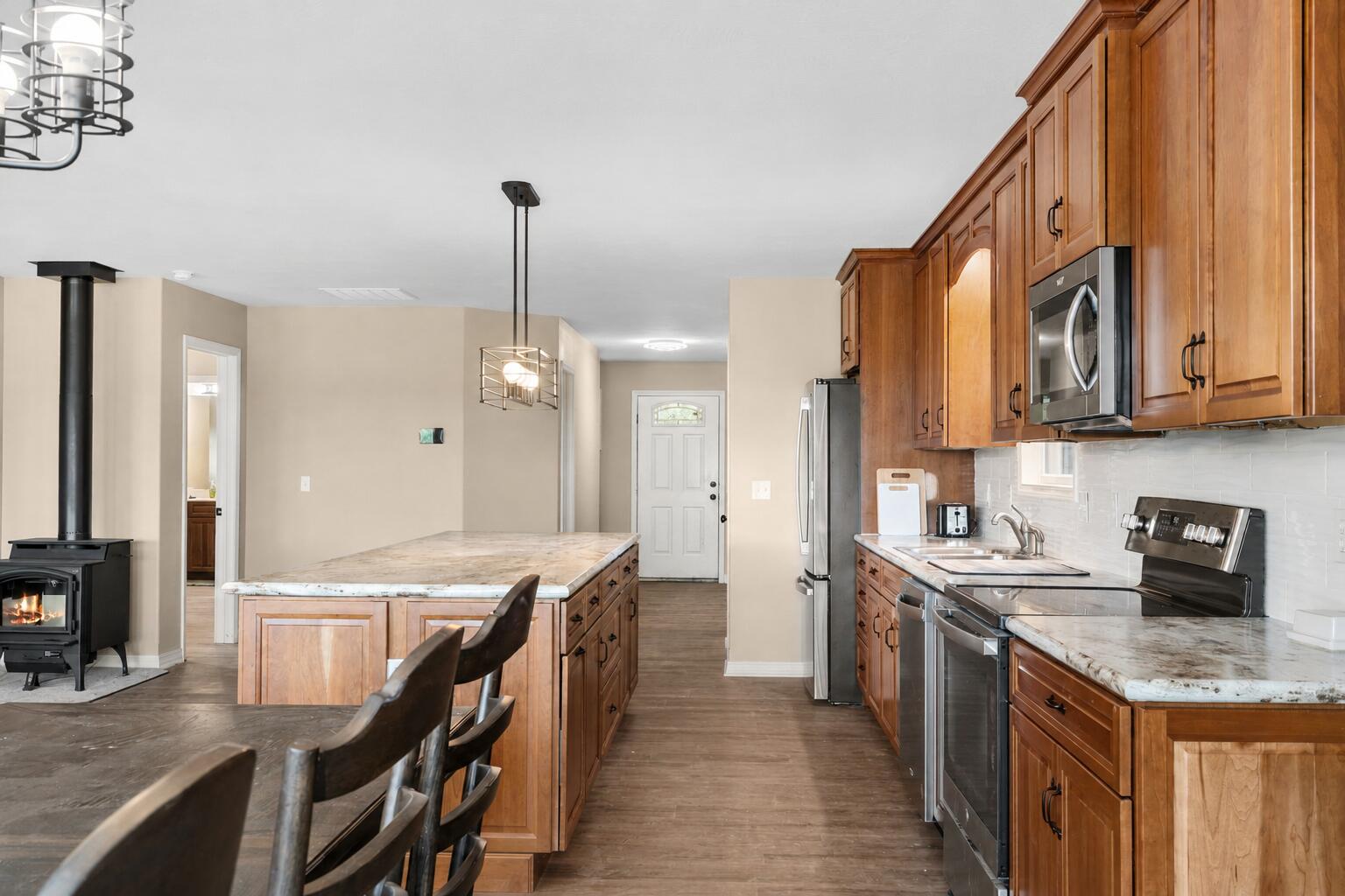 570 Indian Valley Road Property Photo 14