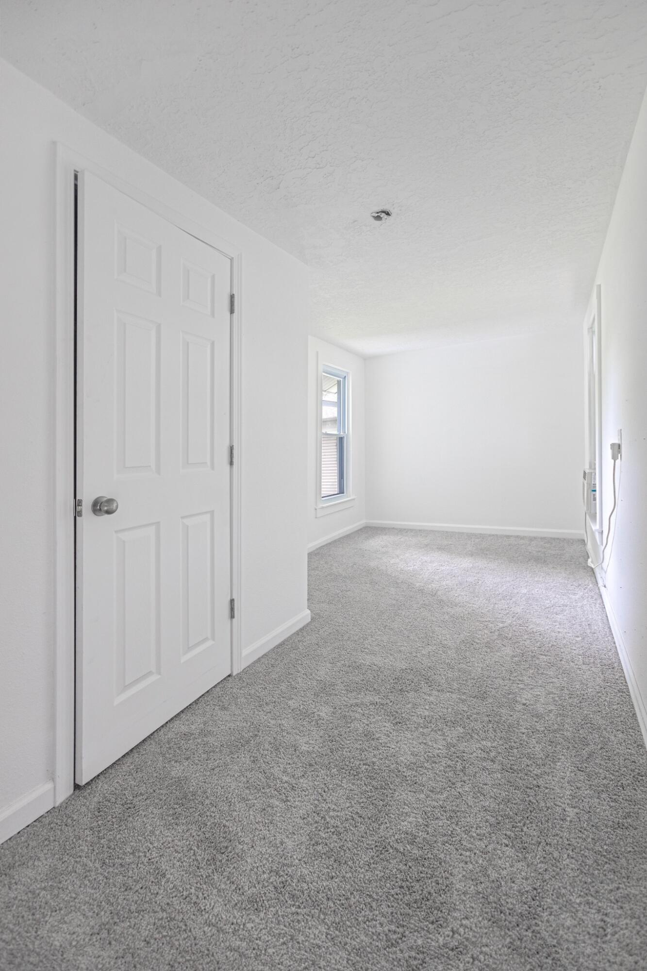 205 West 5th Street Property Photo 4