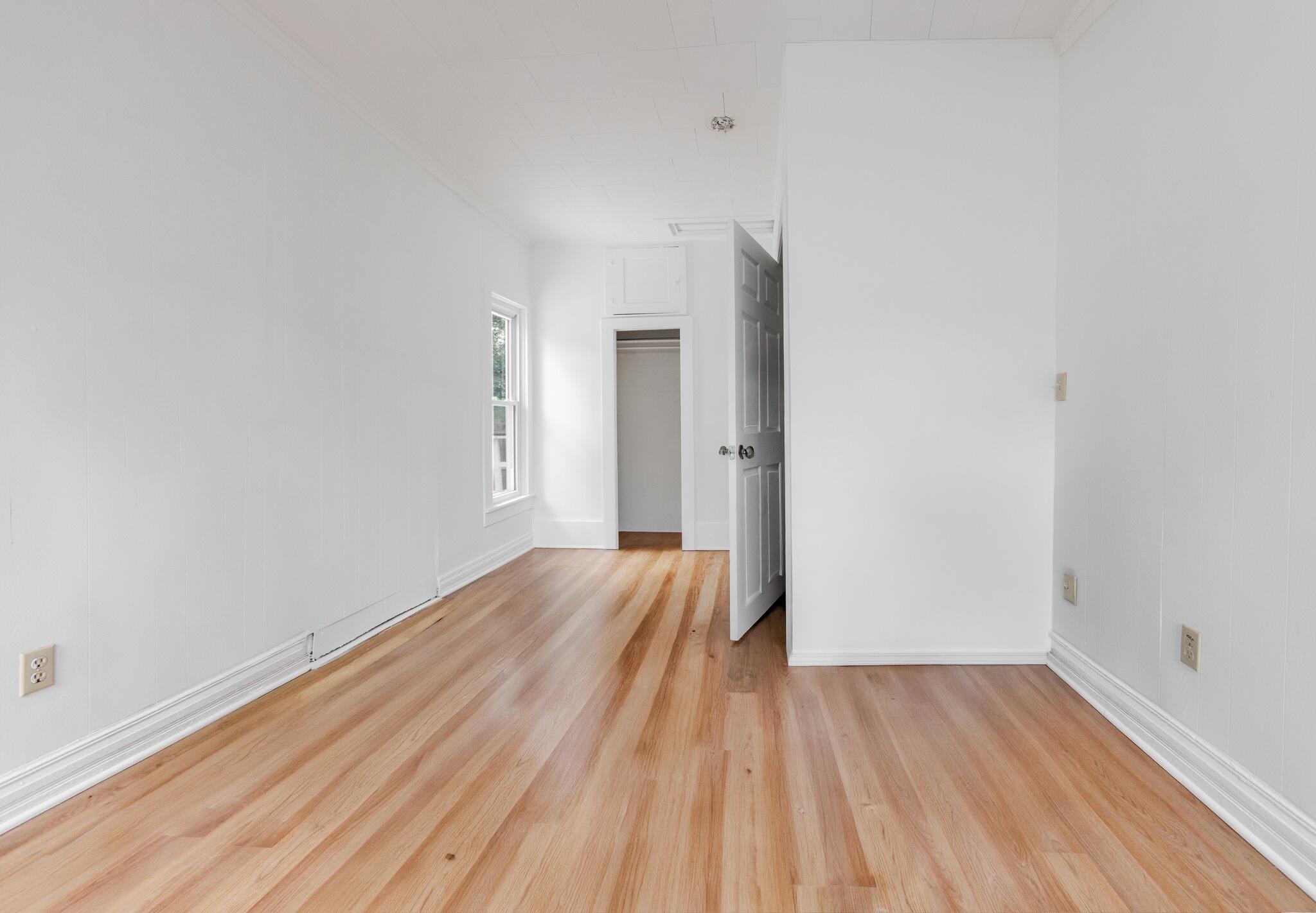 205 West 5th Street Property Photo 7