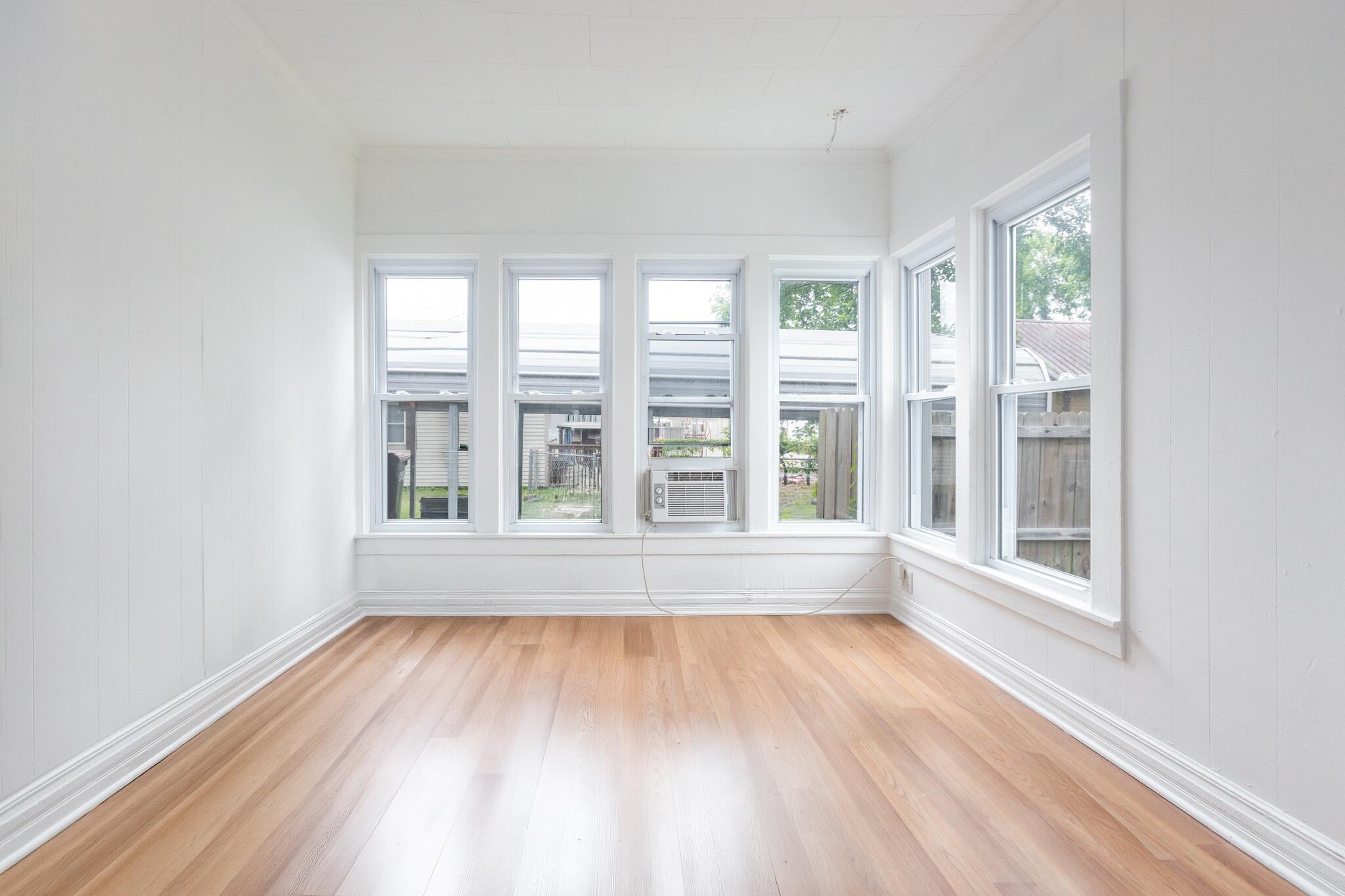 205 West 5th Street Property Photo 8