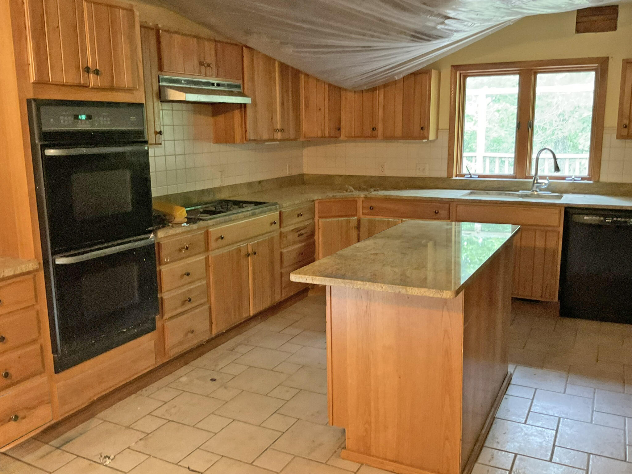 98 Fine Drive Property Photo 4