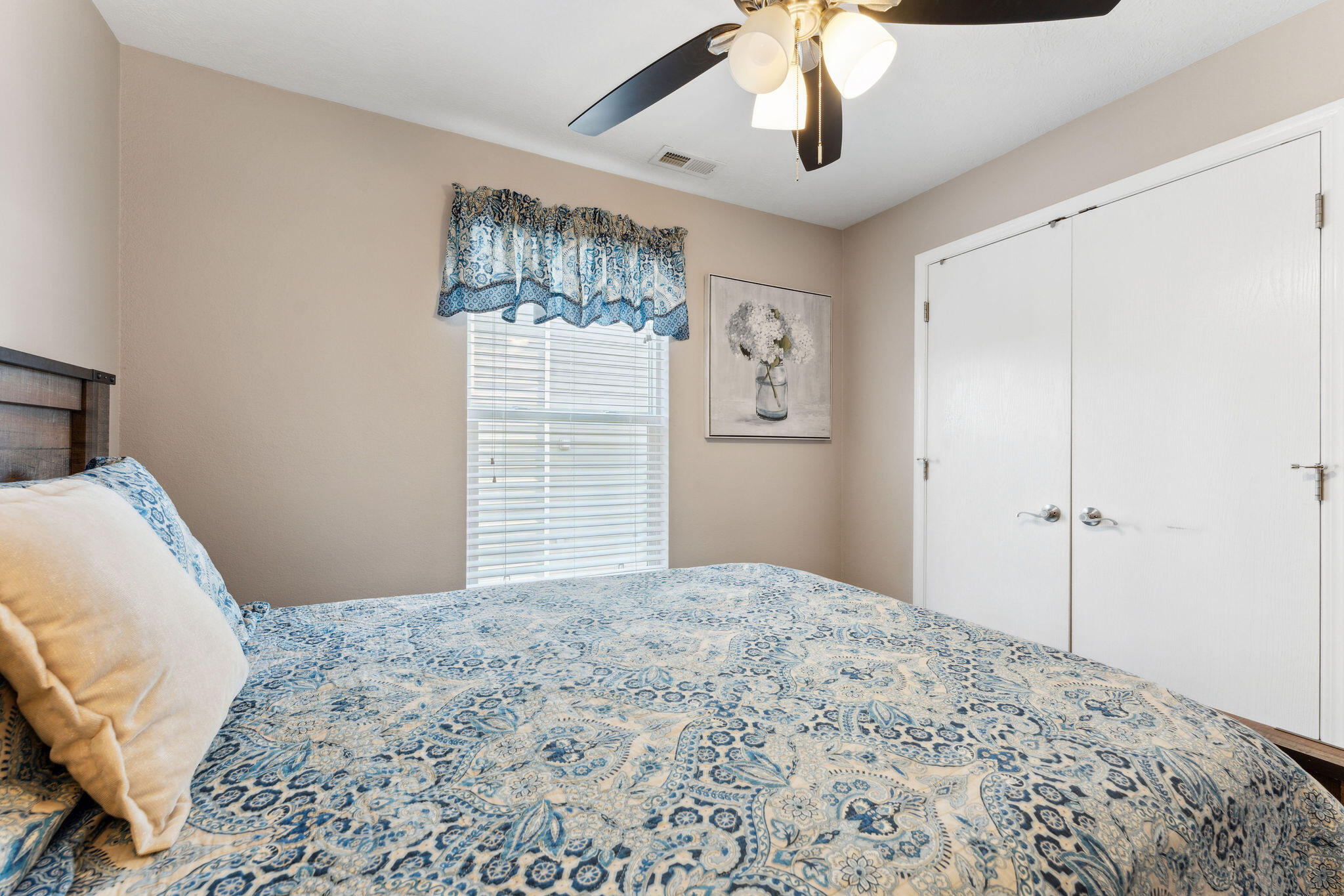 2954 Vineyards Parkway 22-4 Property Photo 13