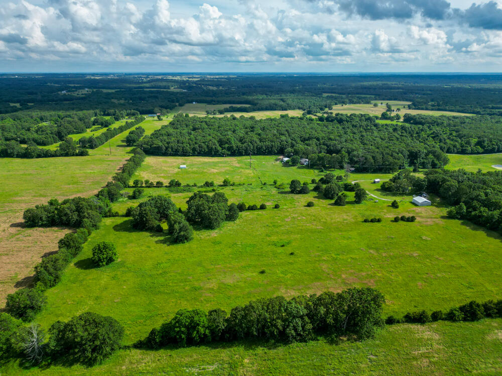 10175 Doe Run Road Property Photo 8