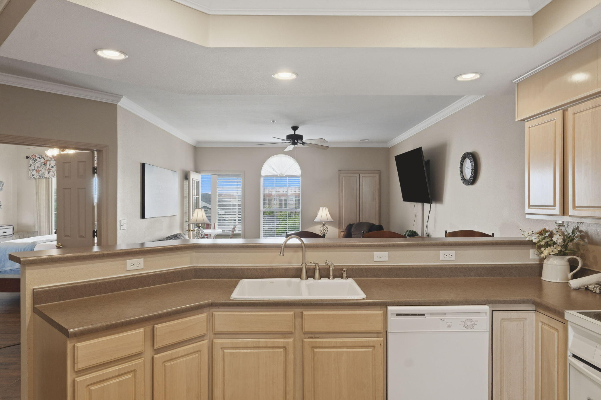 300 Glory Road 4 Property Photo 12
