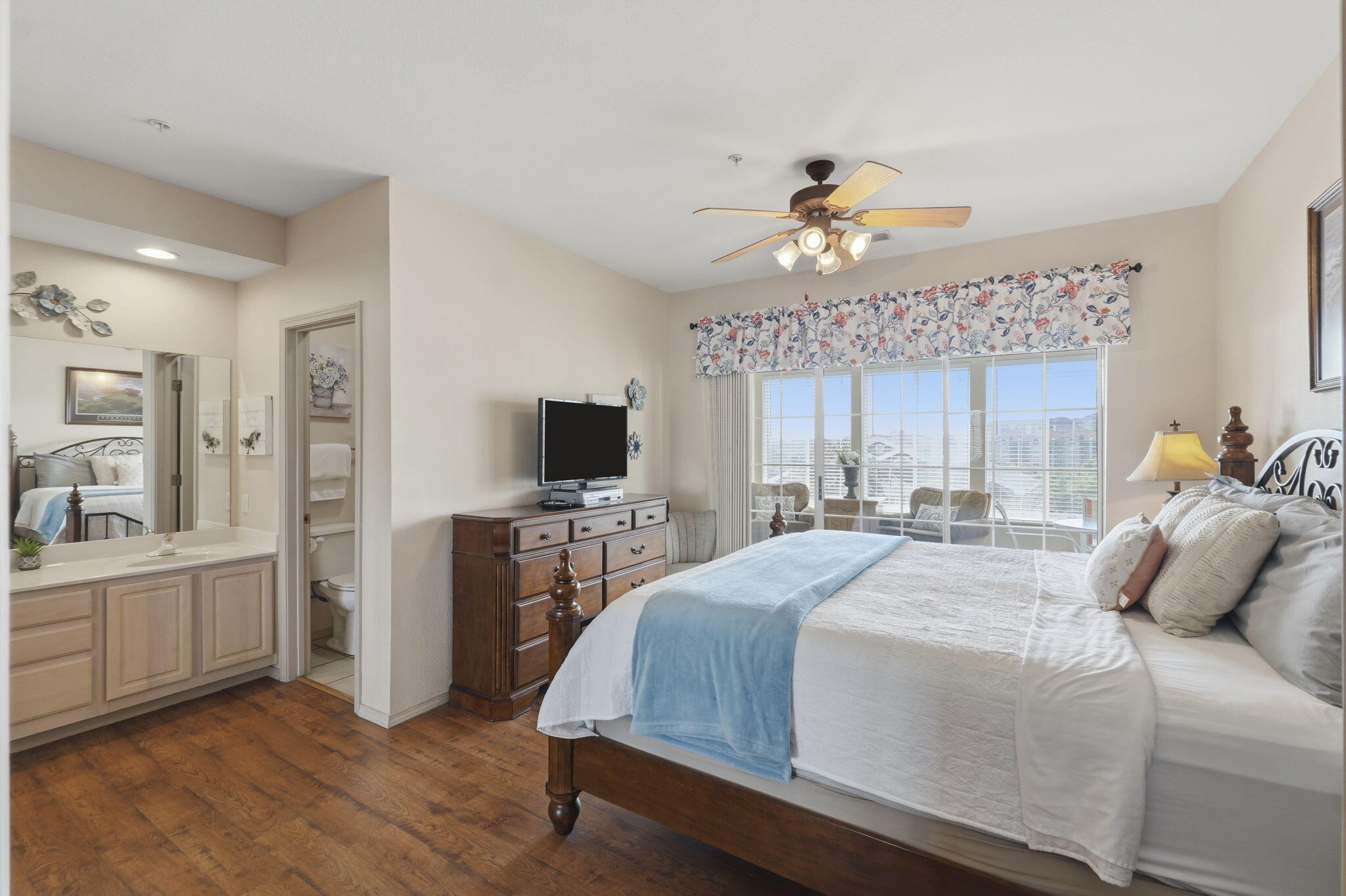 300 Glory Road 4 Property Photo 16