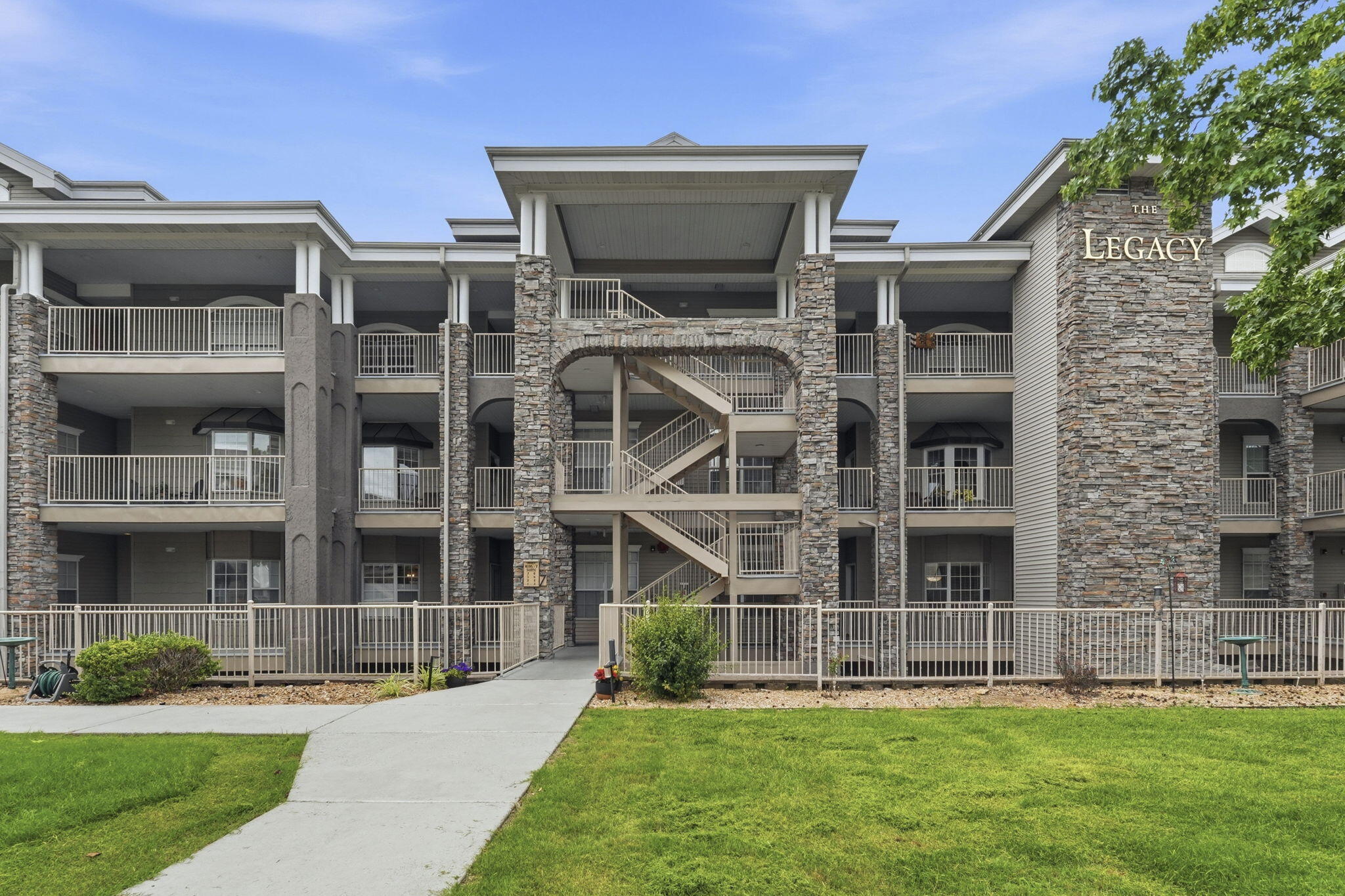 300 Glory Road 4 Property Photo 40