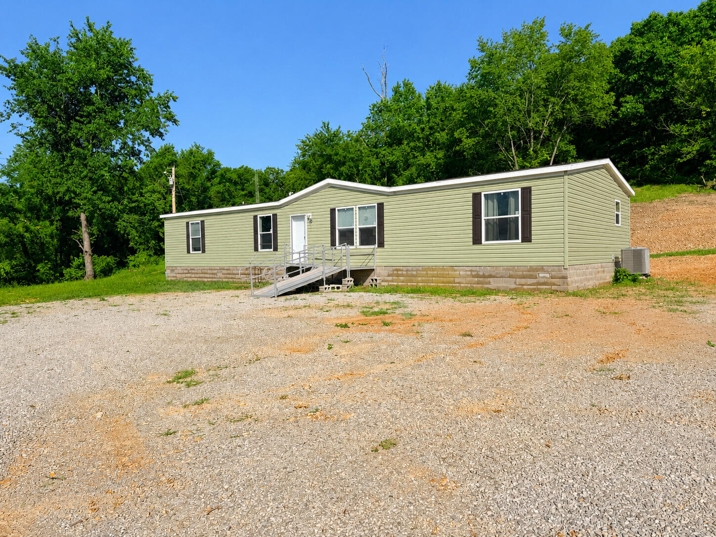 723 Industrial Park Drive Property Photo 1