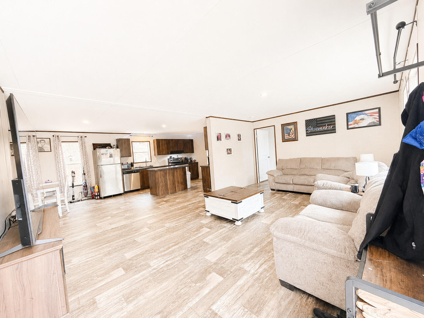 723 Industrial Park Drive Property Photo 8