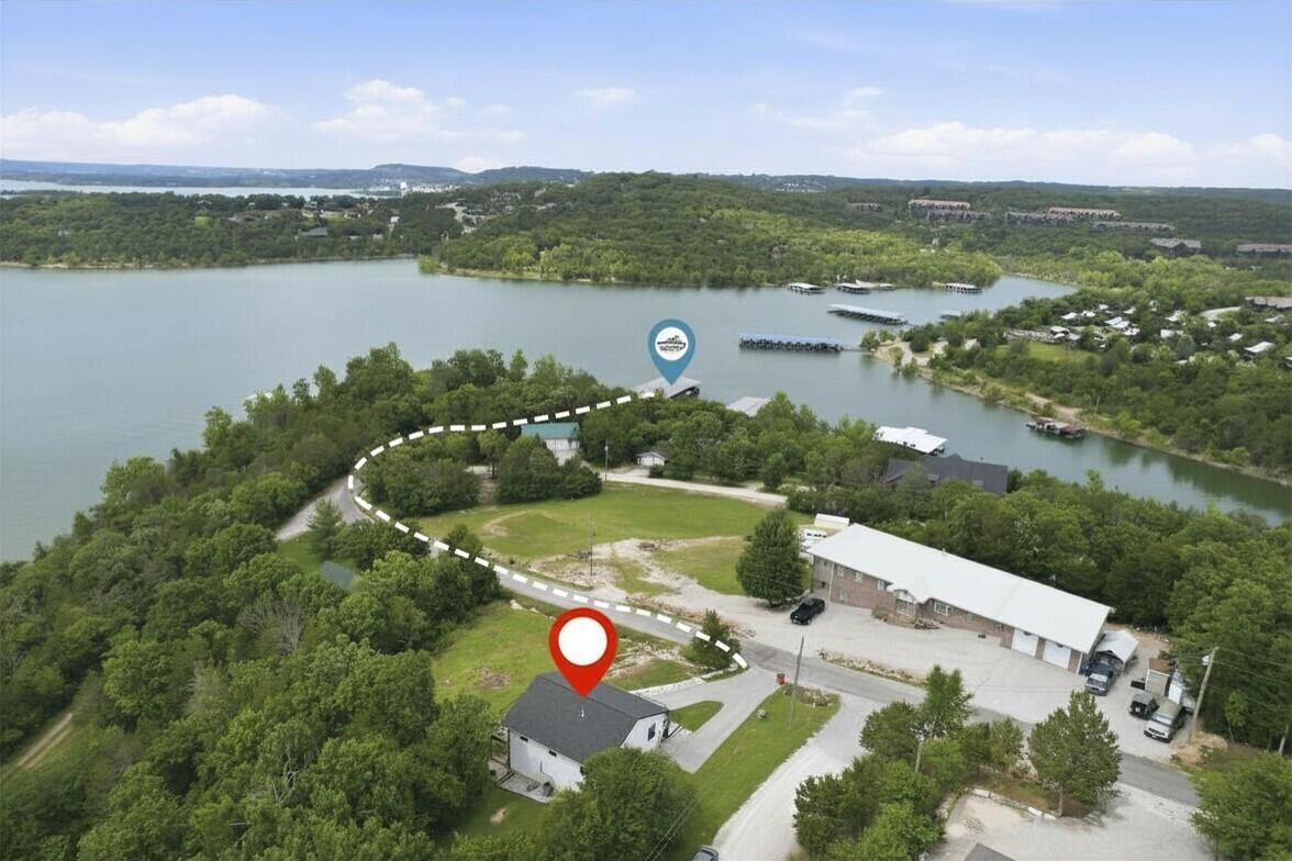 871 Lakeview Drive Property Photo 2