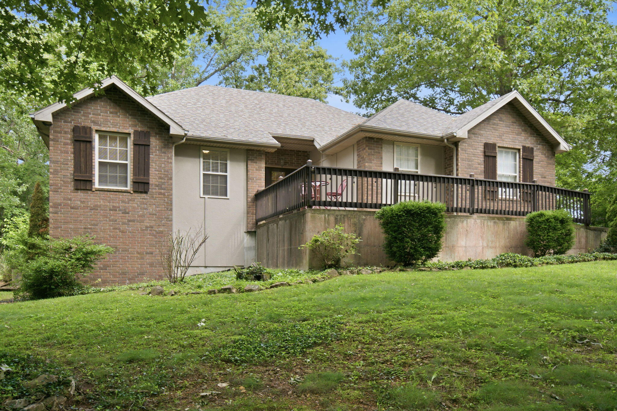 1367 Glossip Avenue Property Photo 1