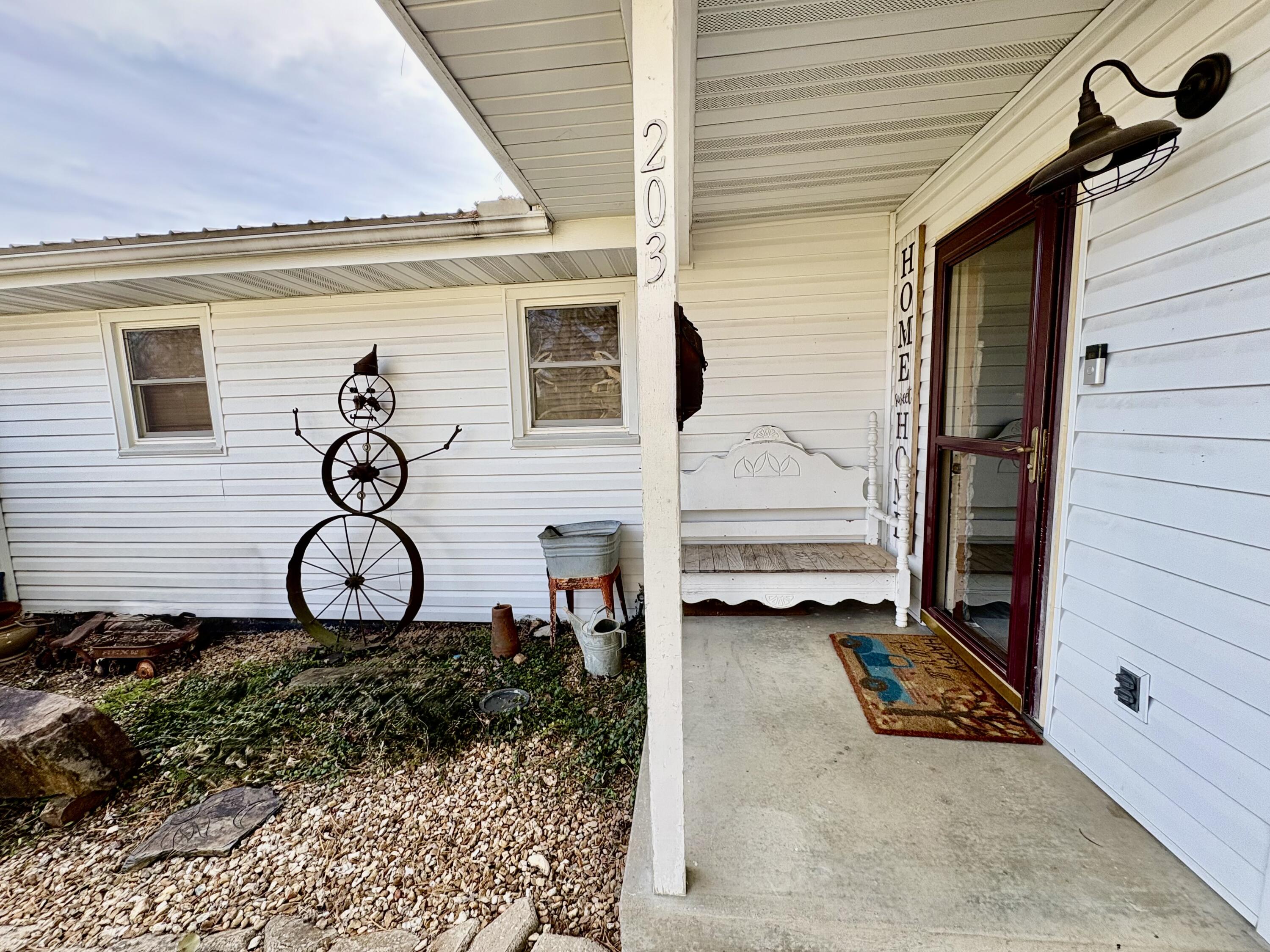 203 Wynes Circle Property Photo 6