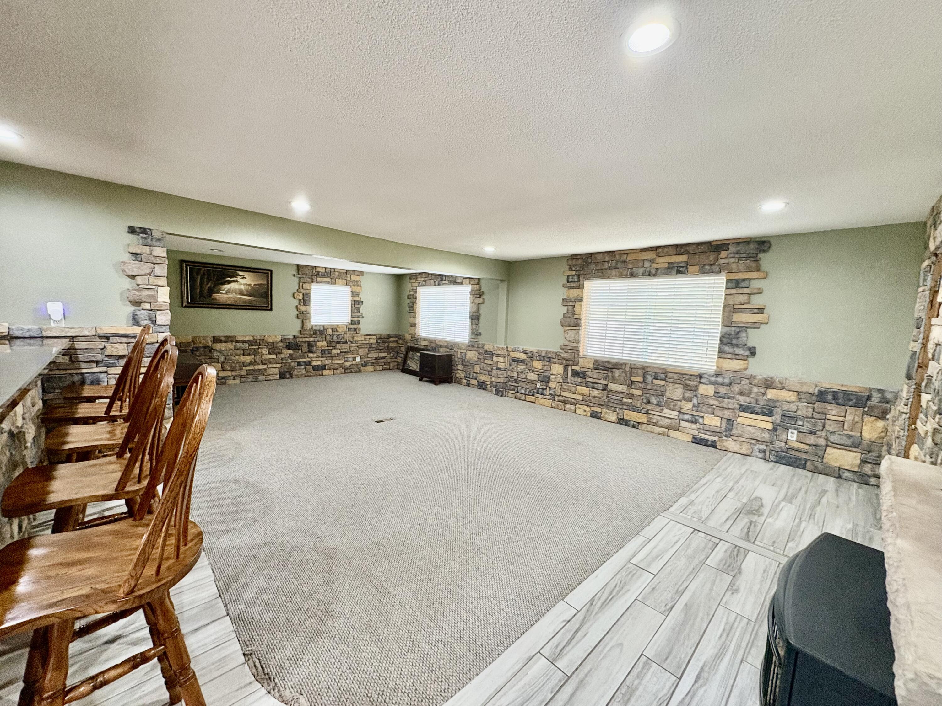 203 Wynes Circle Property Photo 8