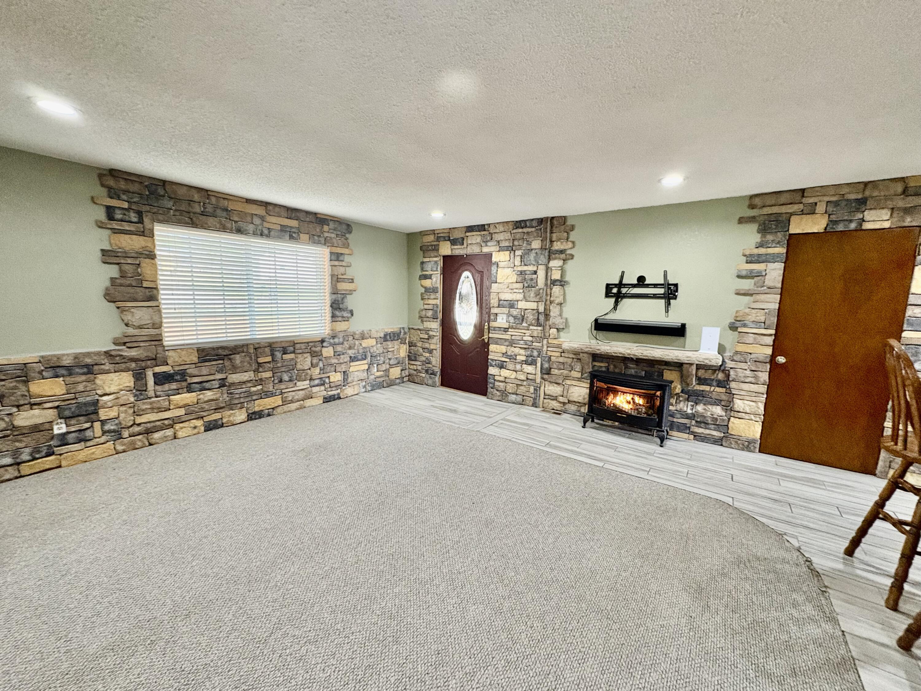 203 Wynes Circle Property Photo 11